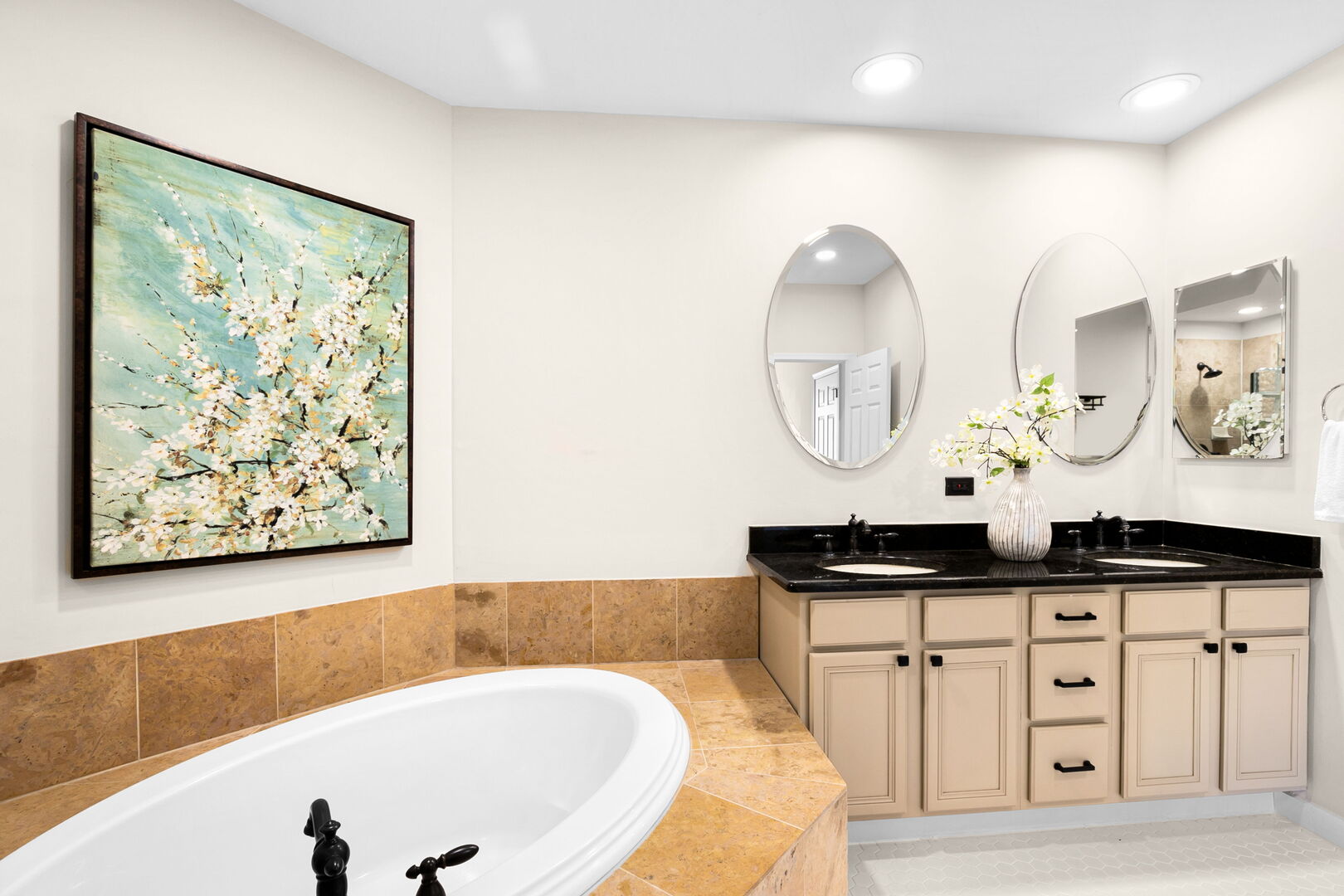 360 Promontory Lane Unit: B