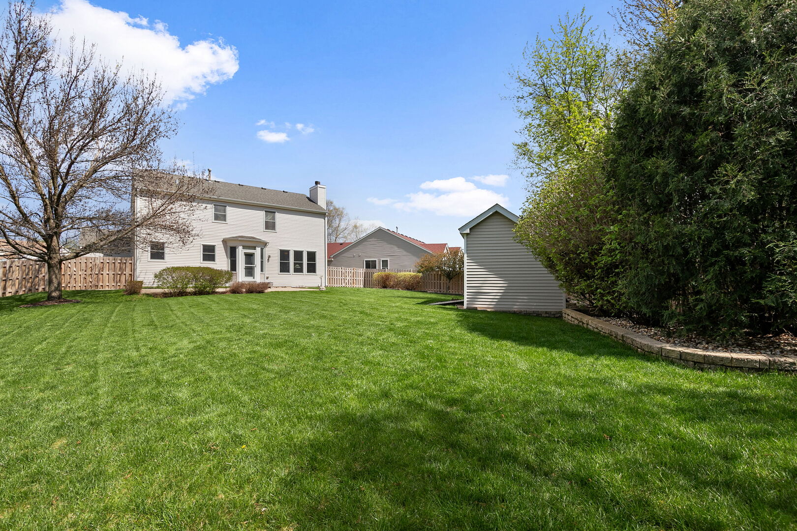 2311 W CASCADE Circle