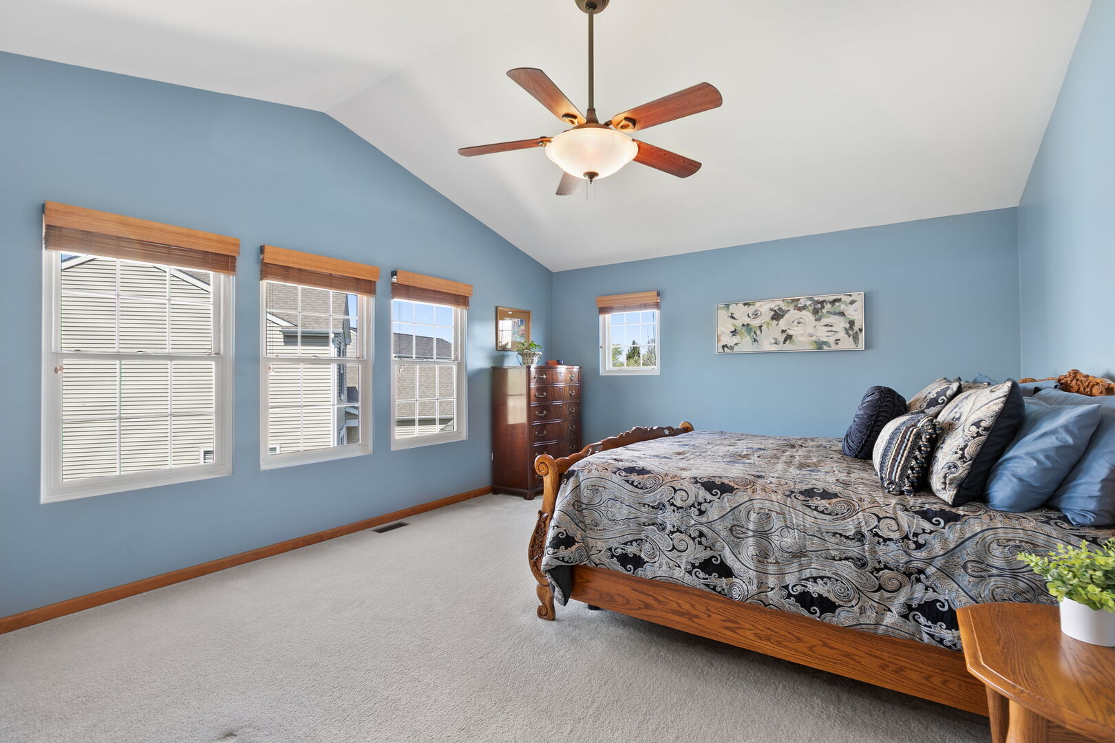2311 W CASCADE Circle
