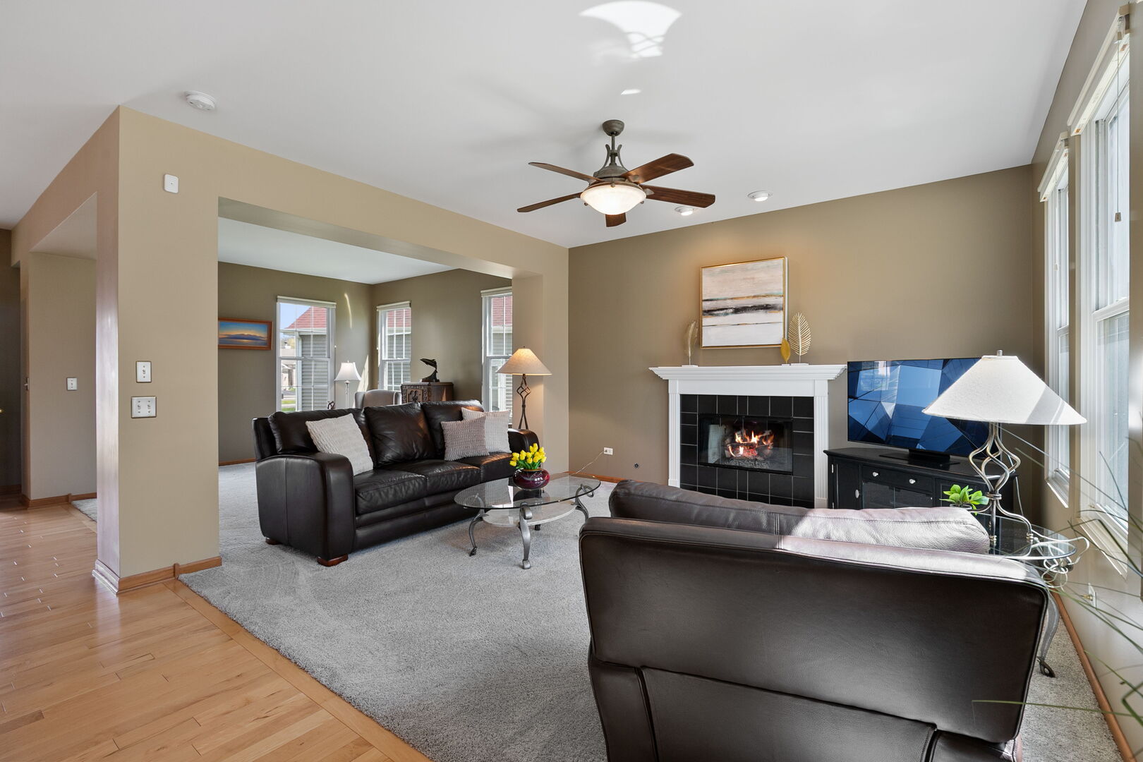 2311 W CASCADE Circle