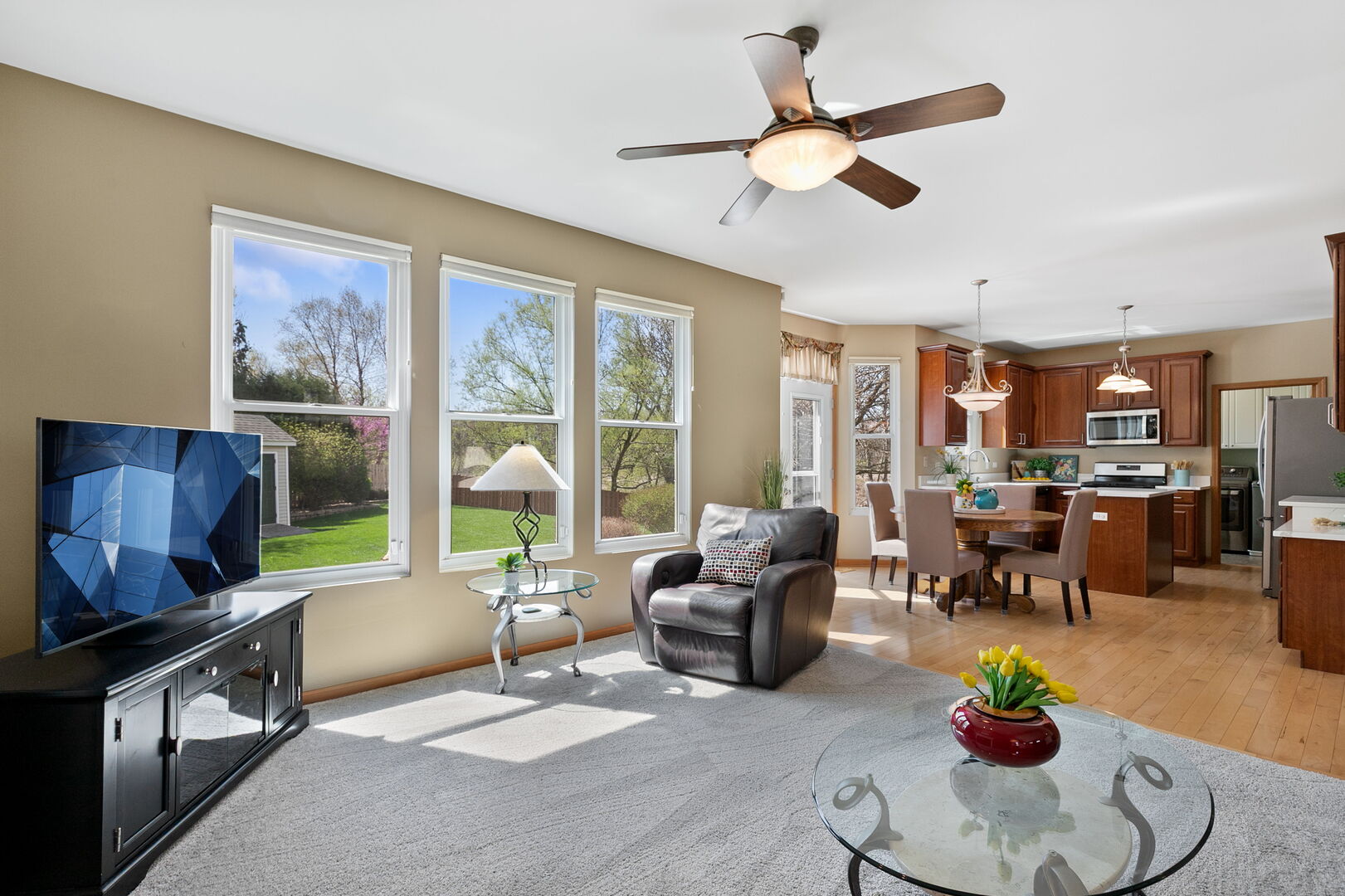 2311 W CASCADE Circle