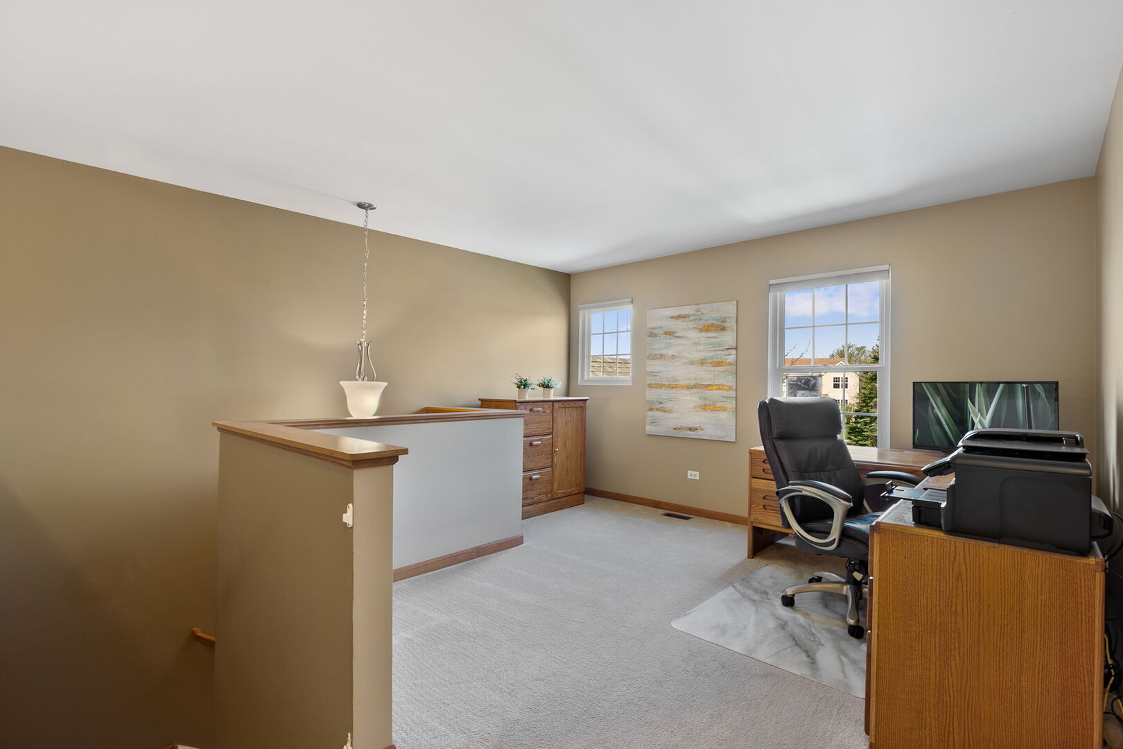 2311 W CASCADE Circle