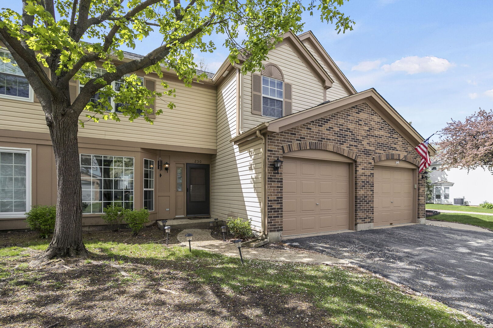 250 Wellington Circle