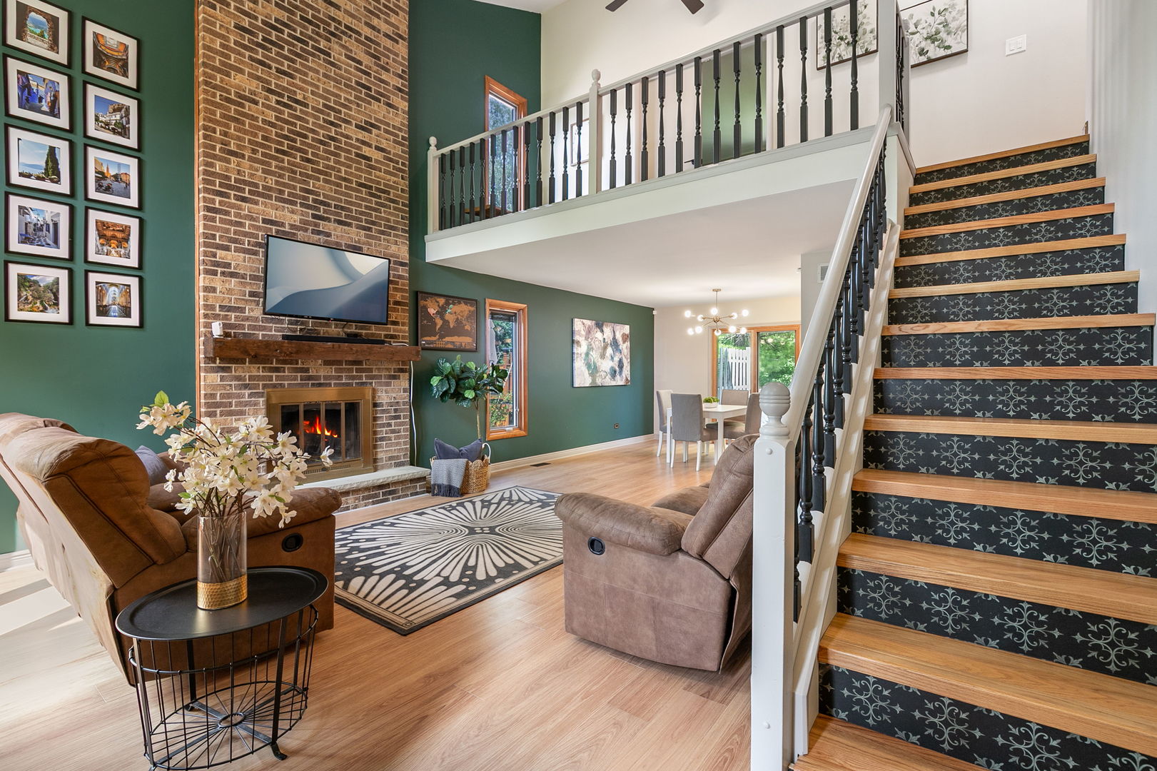 591 Roosevelt Court