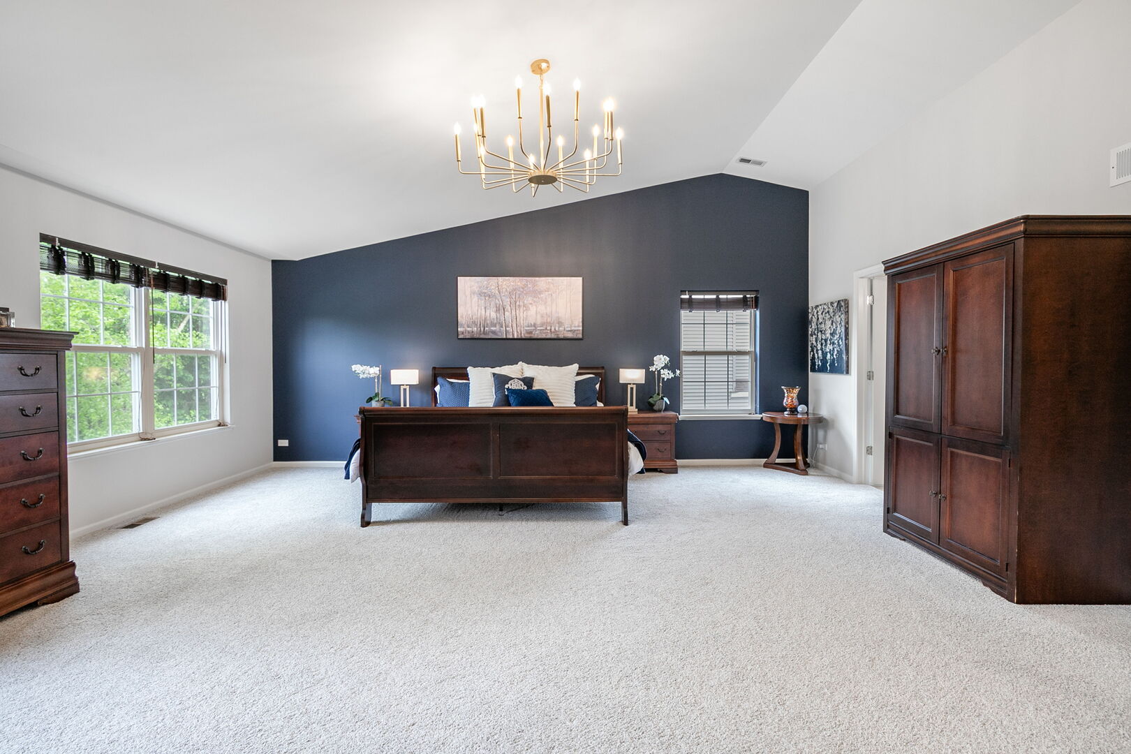 2637 W Autumn Drive