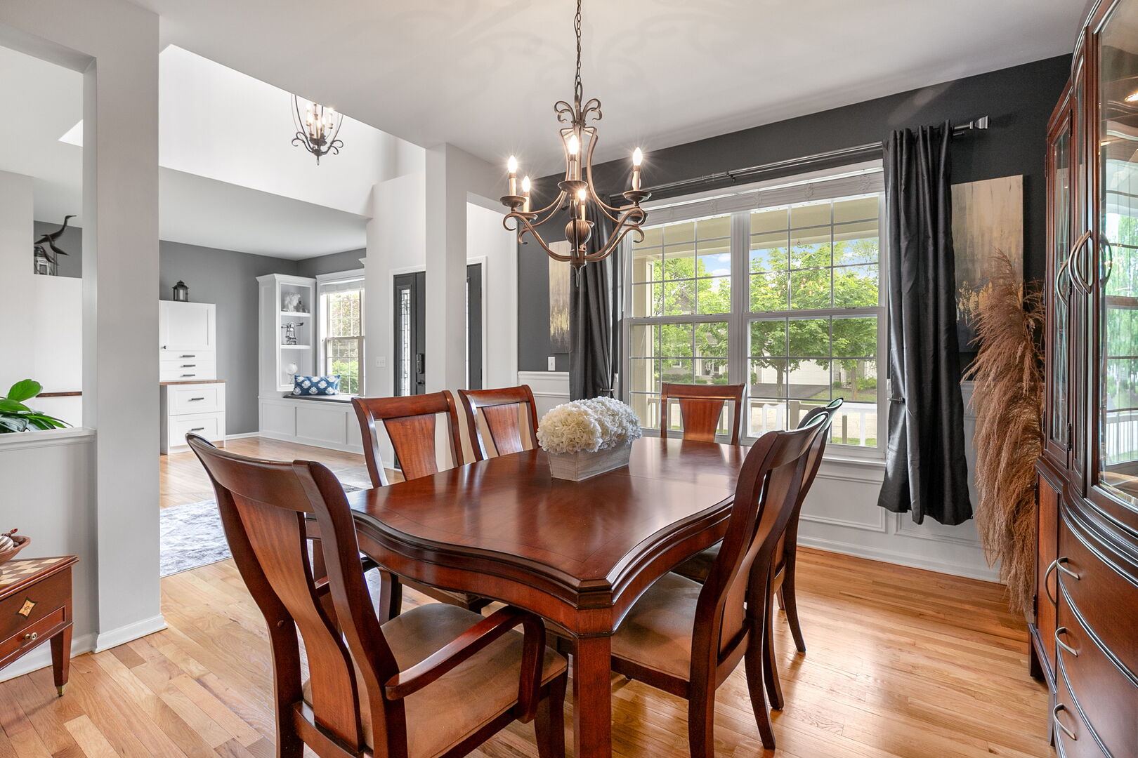 2637 W Autumn Drive