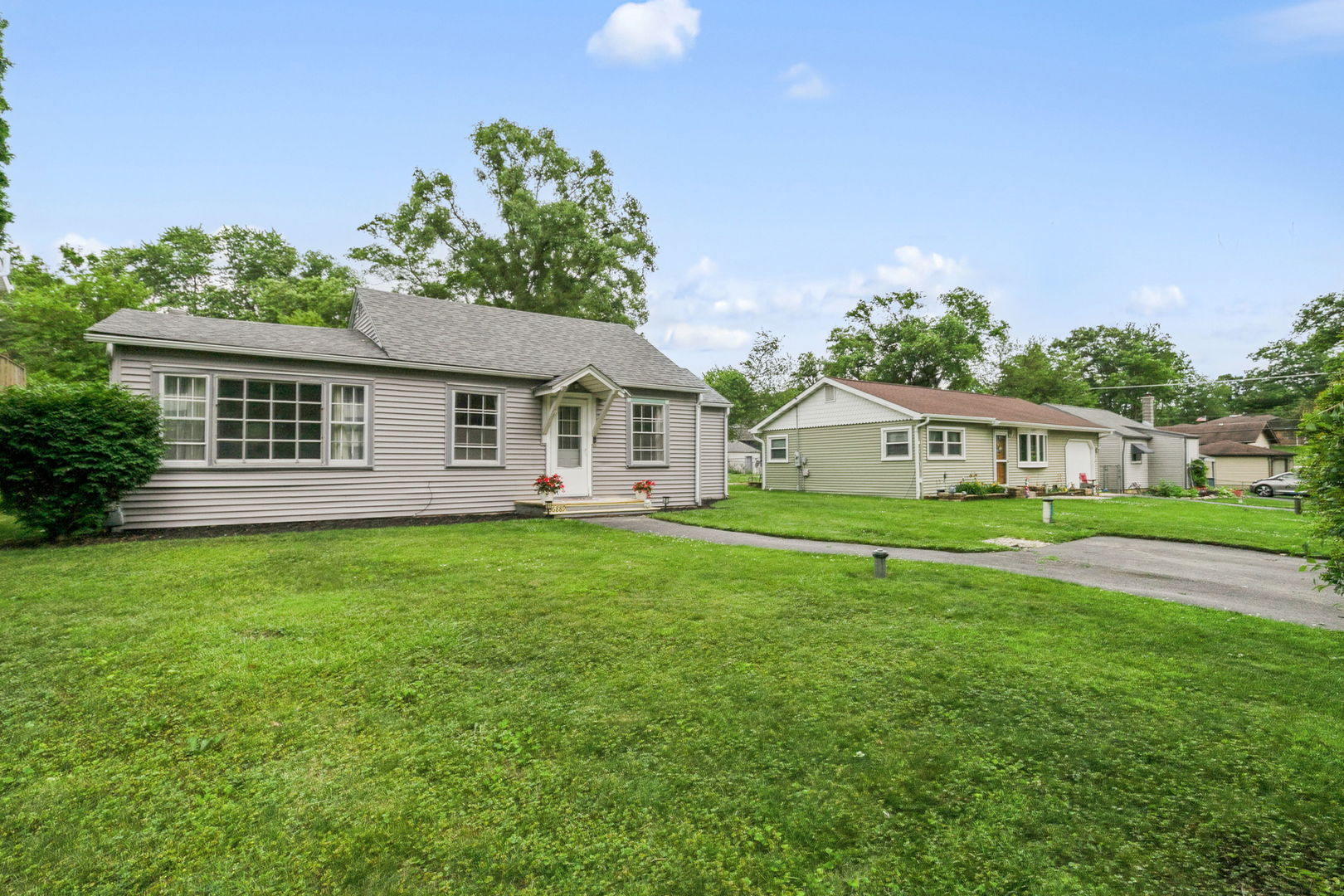 36889 N OAKWOOD Drive