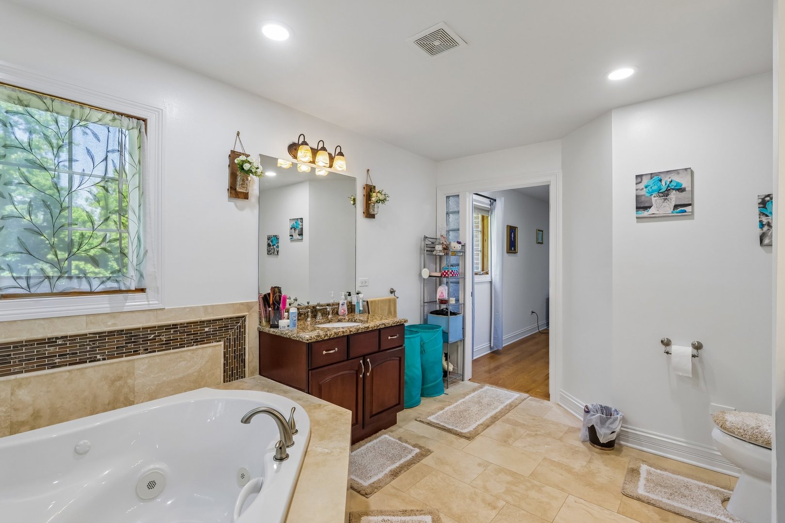 1551 Thorneberry Court