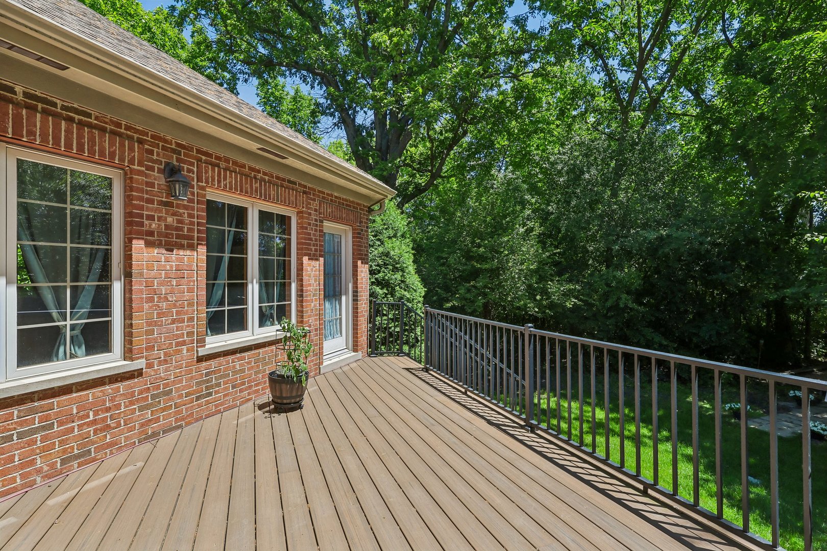 1551 Thorneberry Court