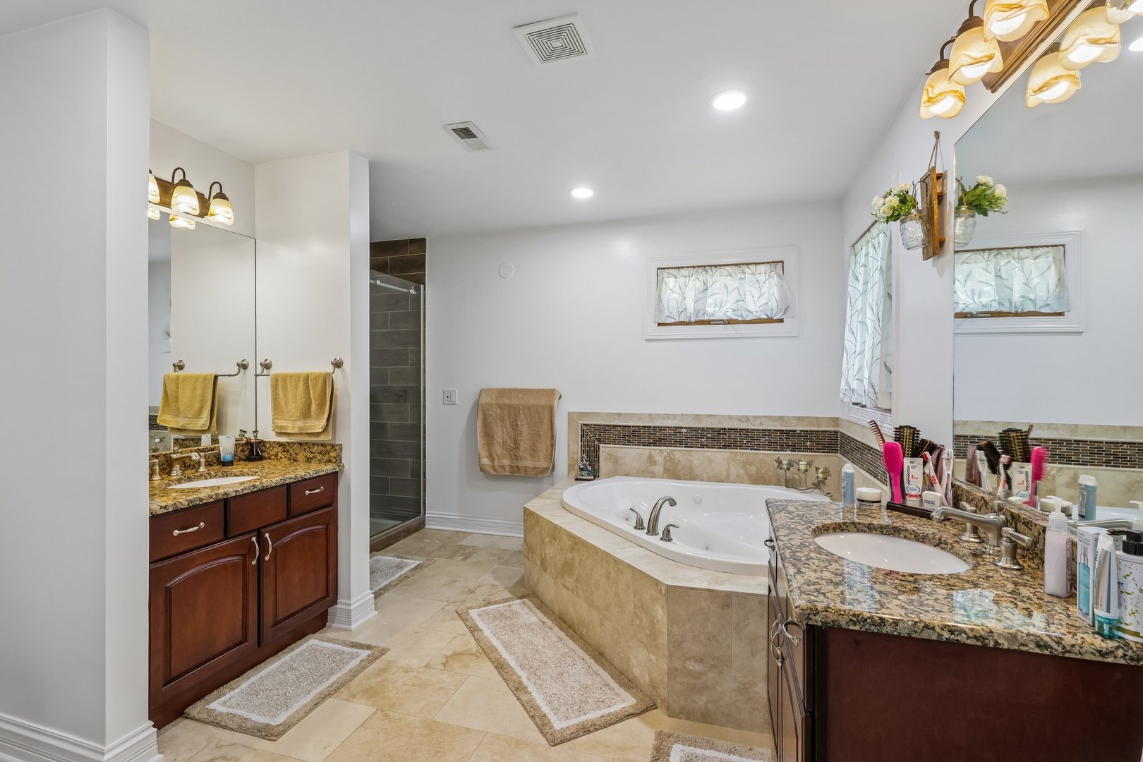 1551 Thorneberry Court