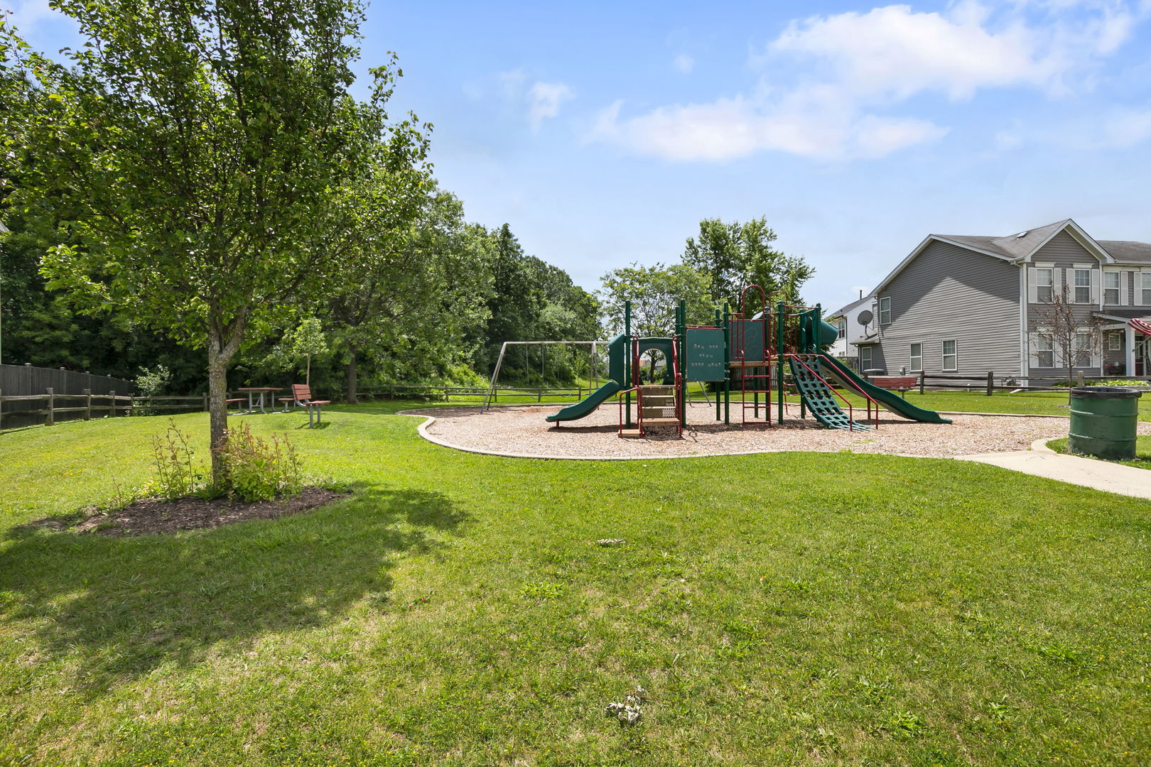 681 W HURON HILLS Trail