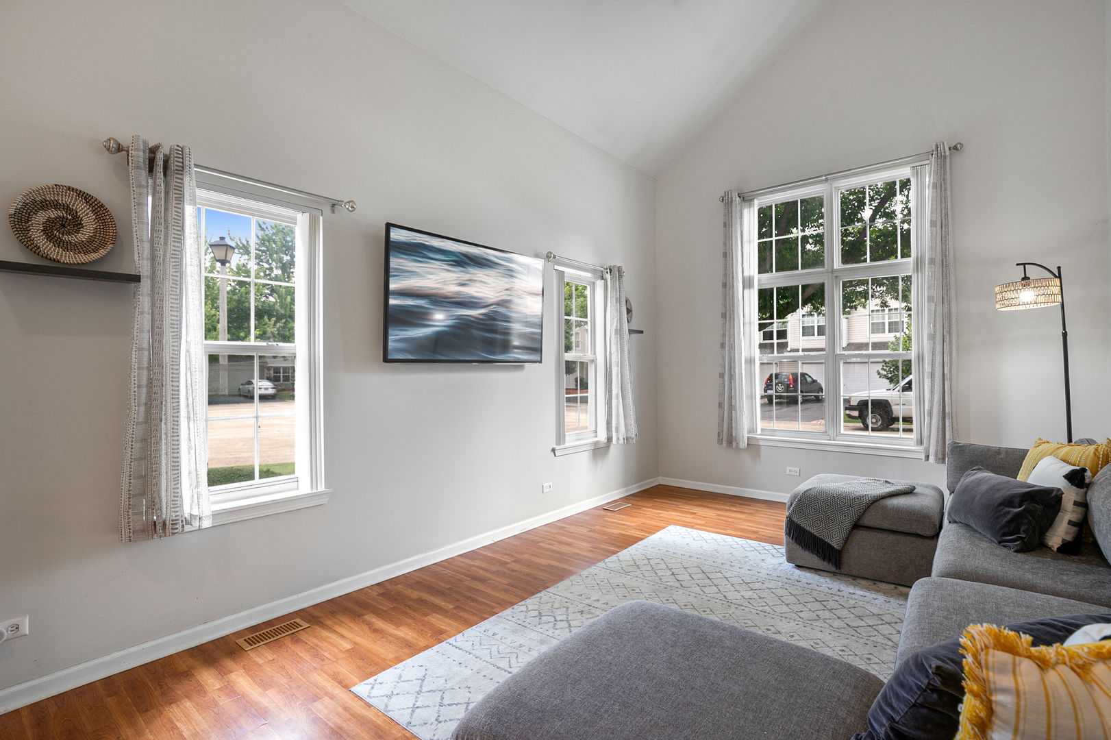 246 Rainier Way