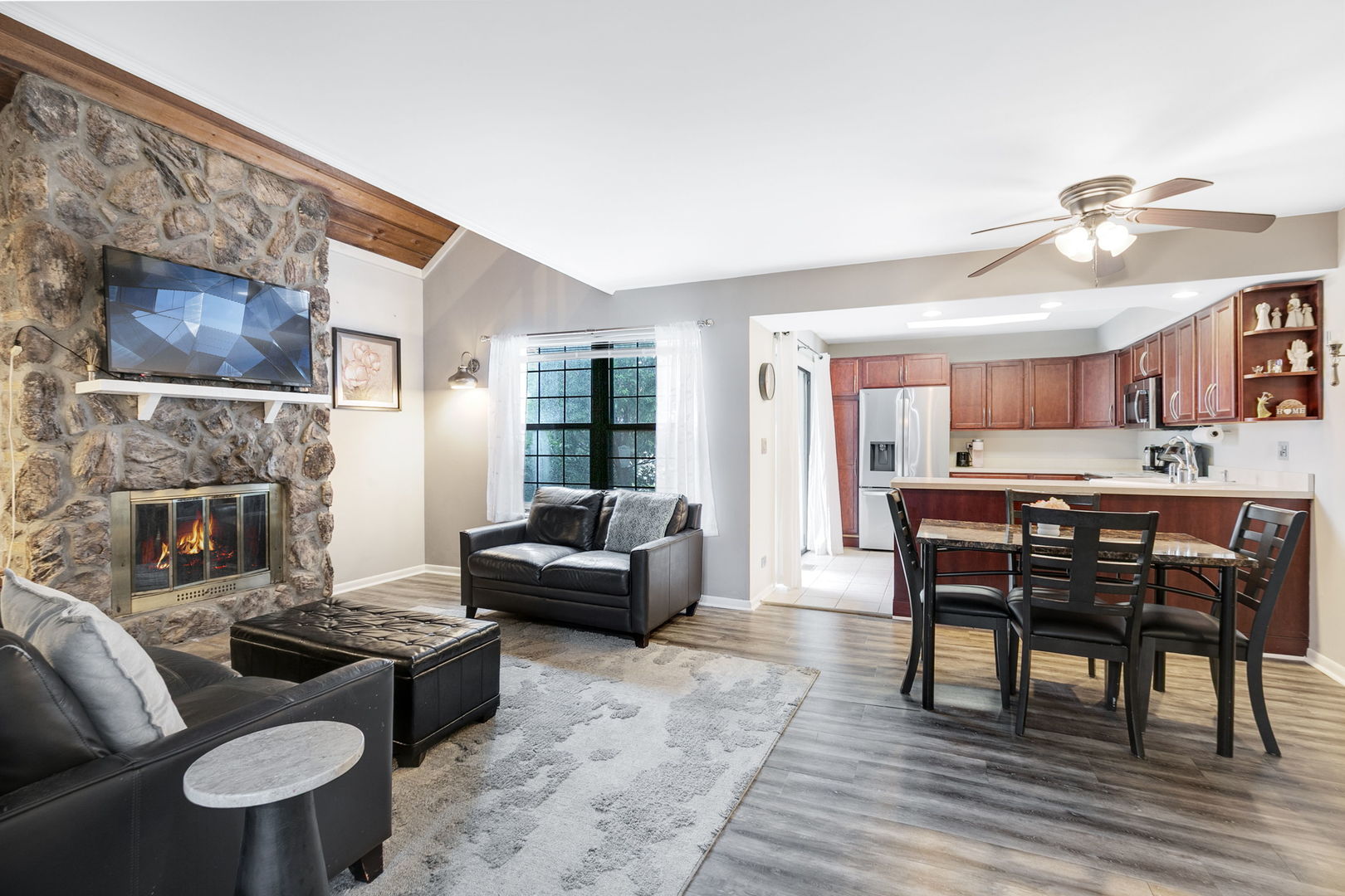 736 Glen Way Unit: 736