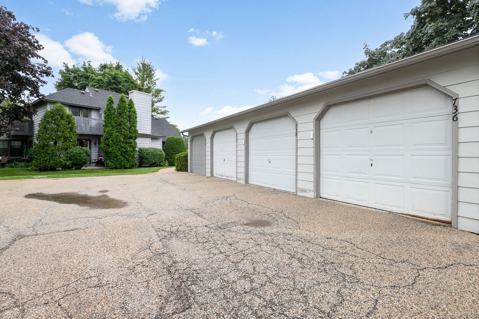 736 Glen Way Unit: 736