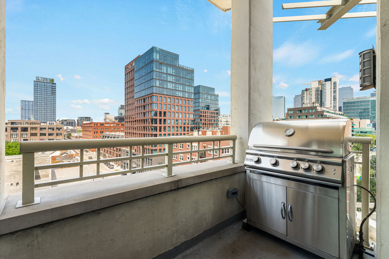 1001 W Madison Street Unit: 710