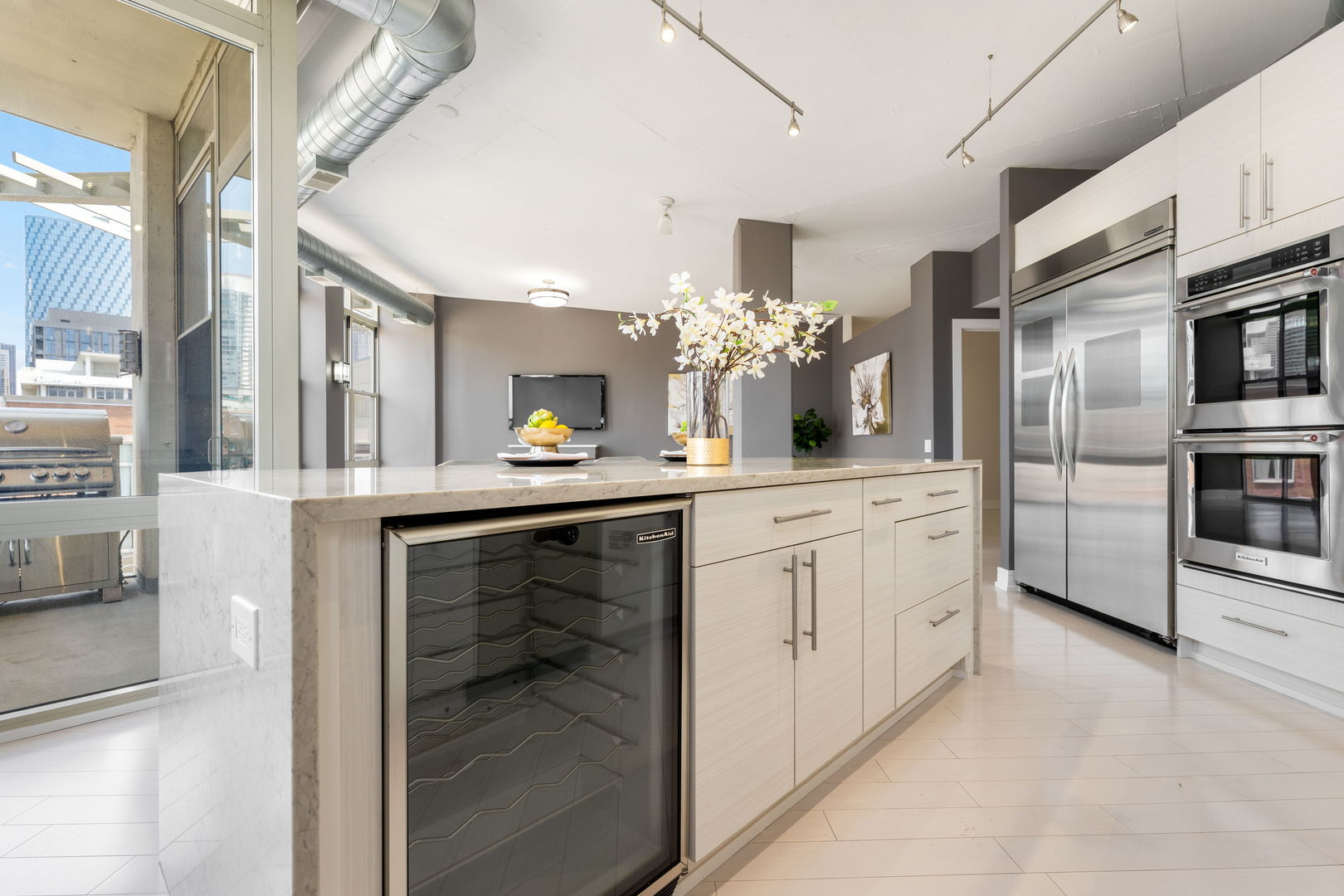 1001 W Madison Street Unit: 710