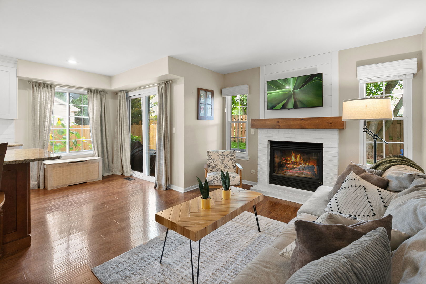 490 CAMBRIDGE Drive