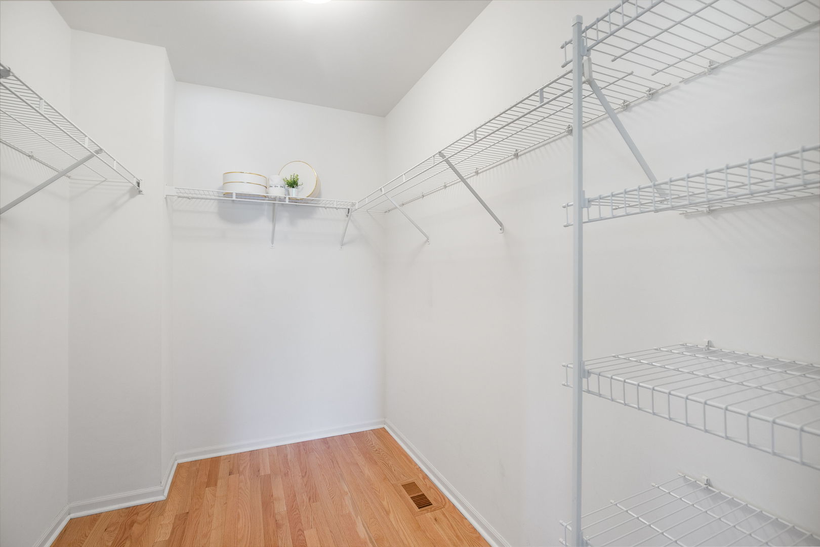 1319 W Crane View Court