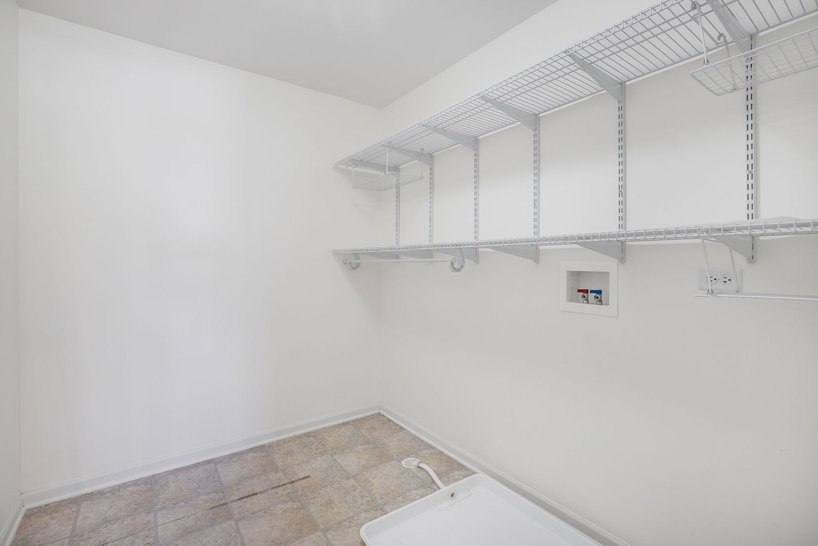 1319 W Crane View Court
