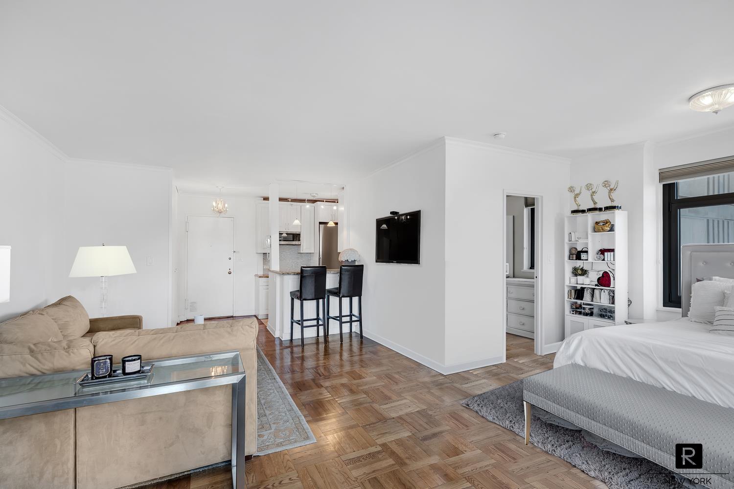 160 E 65th Street 25-A
