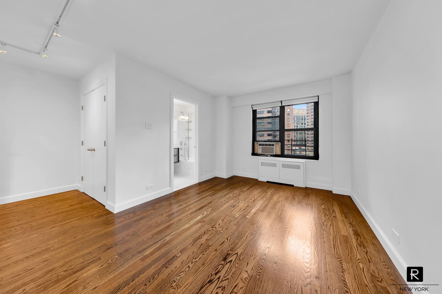 264 E Broadway C-405