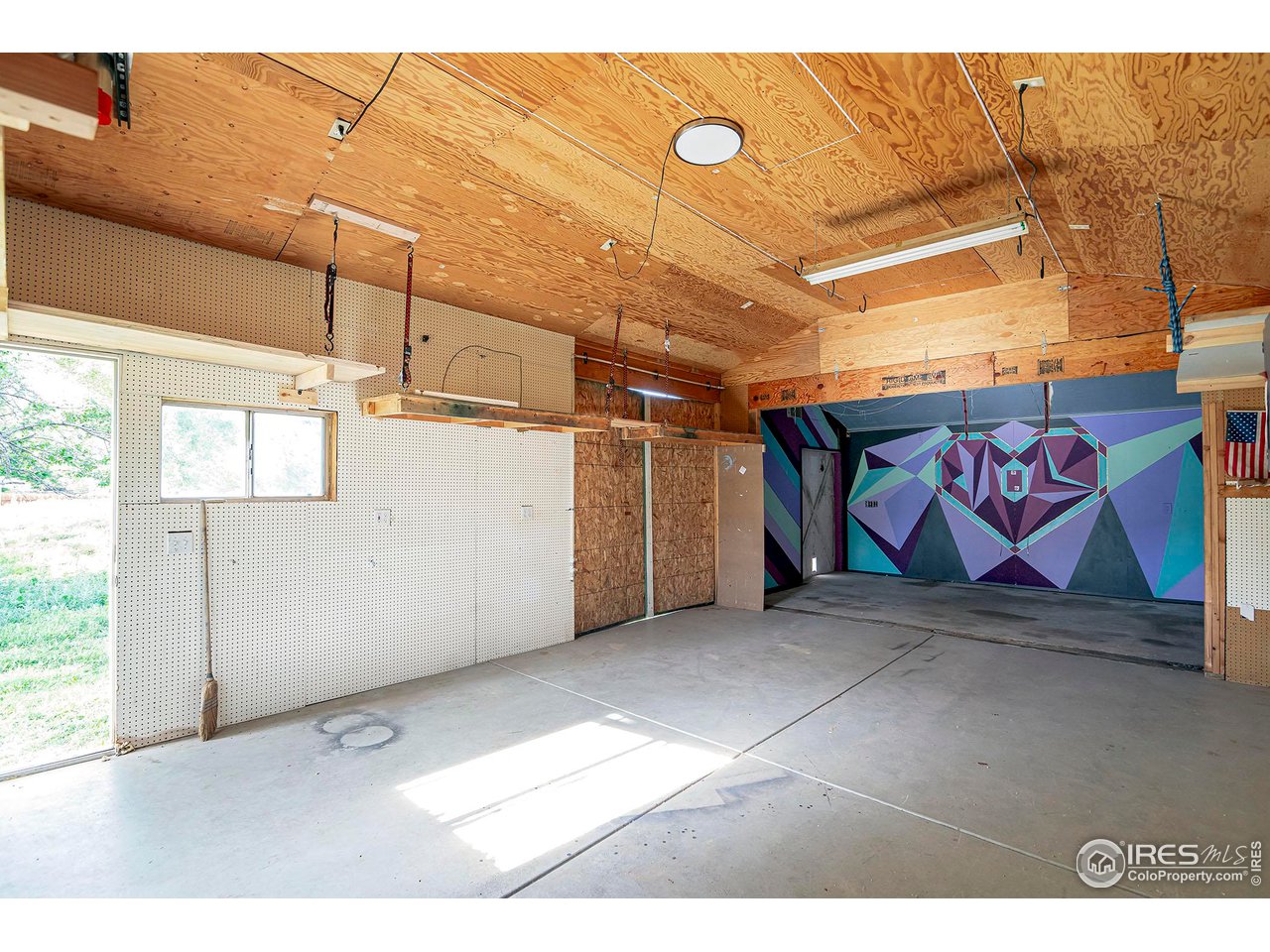 772 S Cherryvale Rd