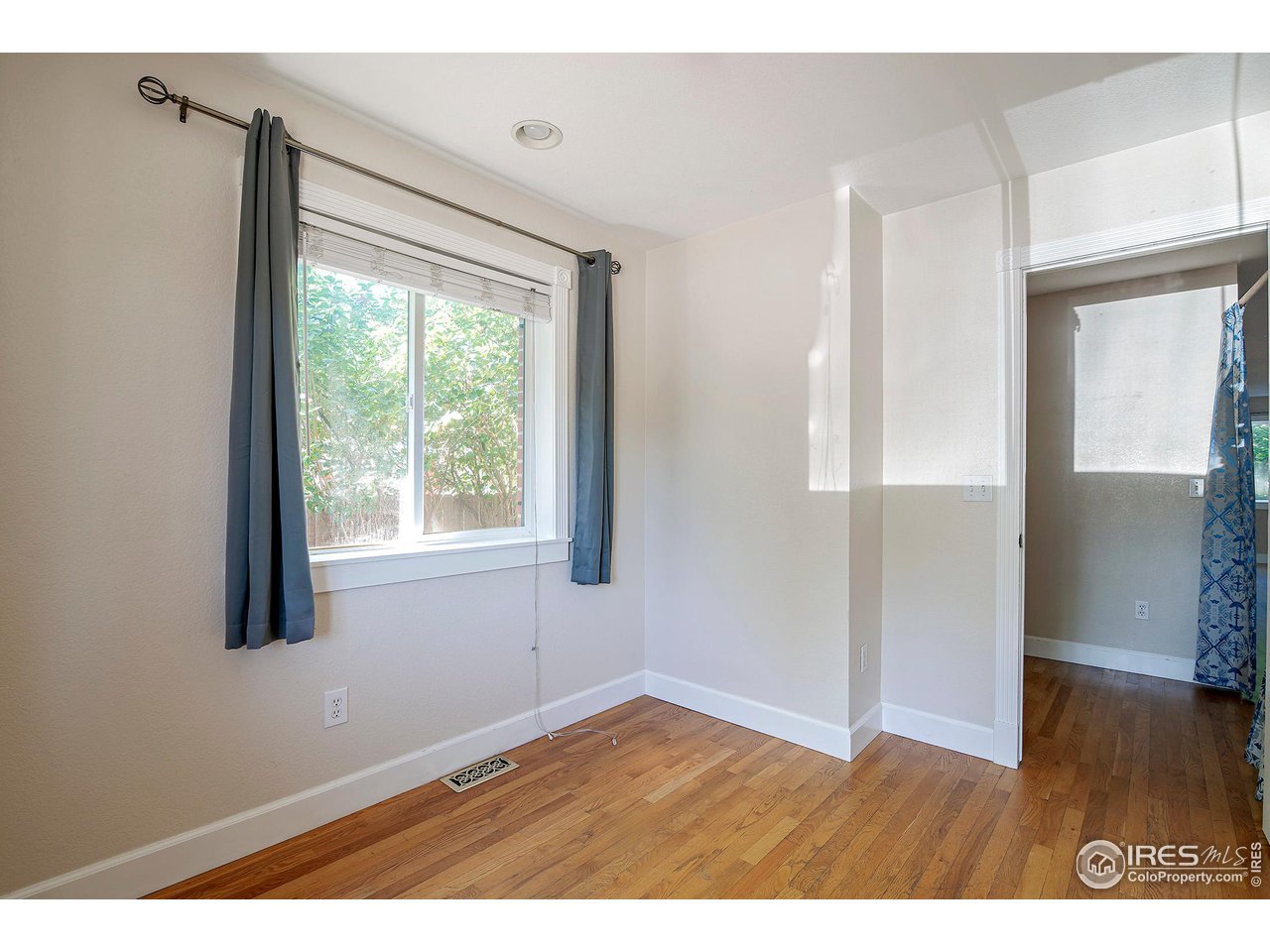 5235 Lowell Blvd