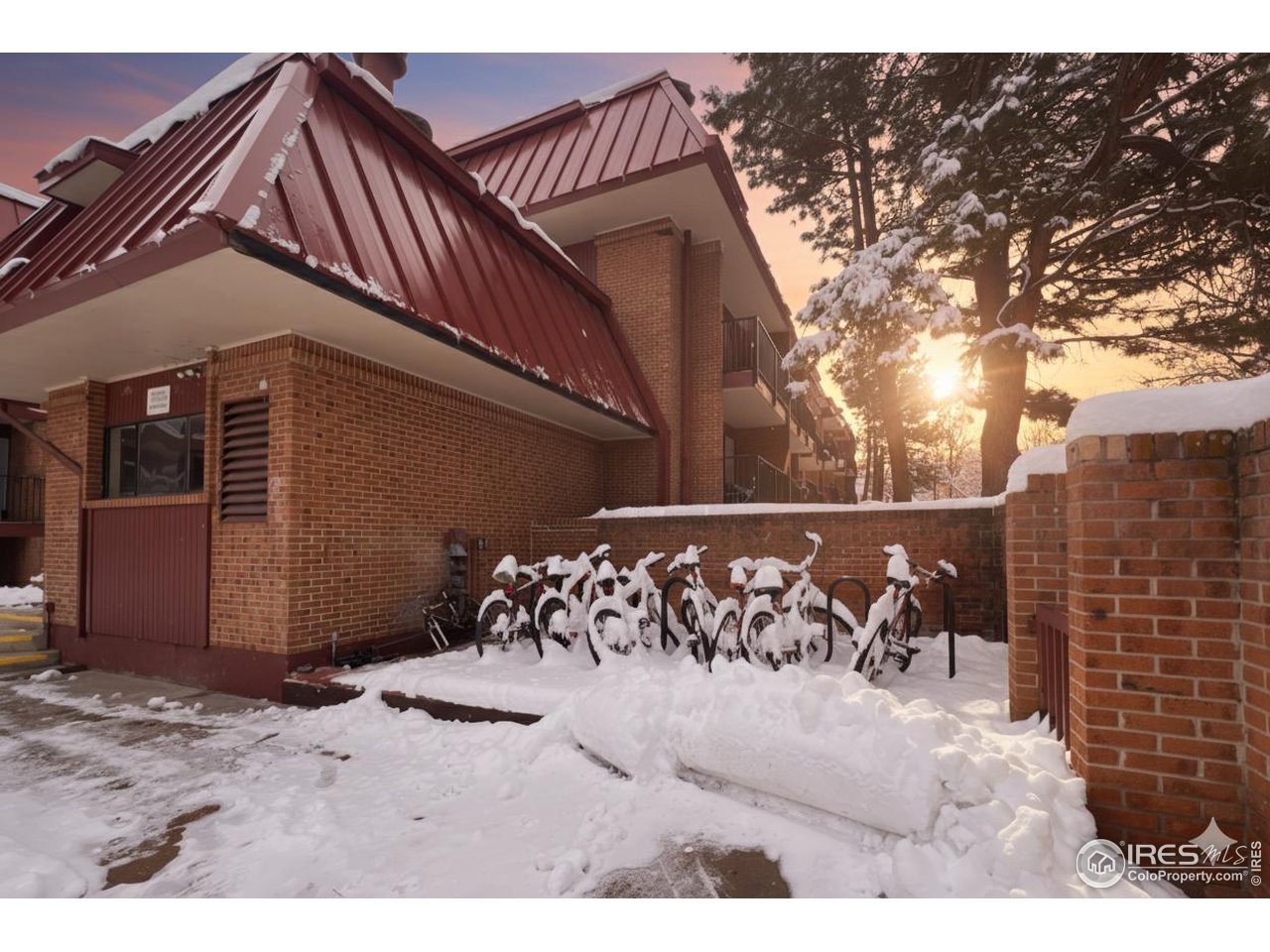 1200 College Ave 123