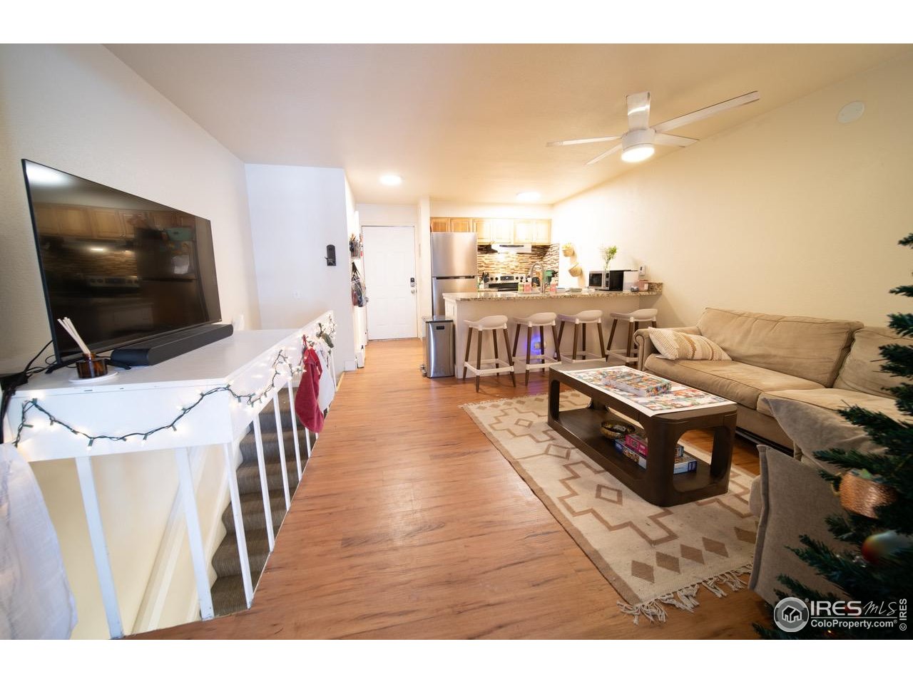 1200 College Ave 123