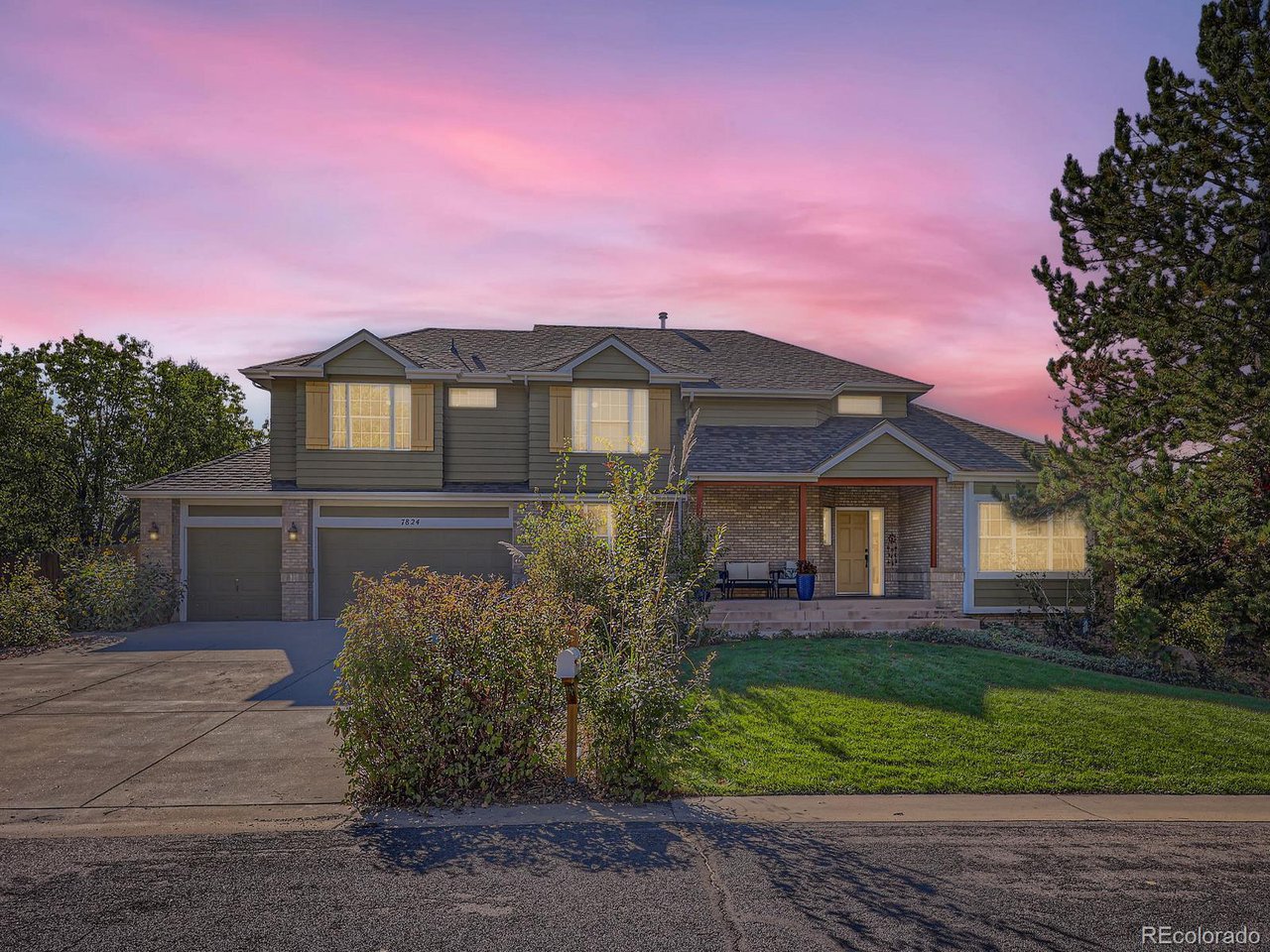7824 W 109th Pl