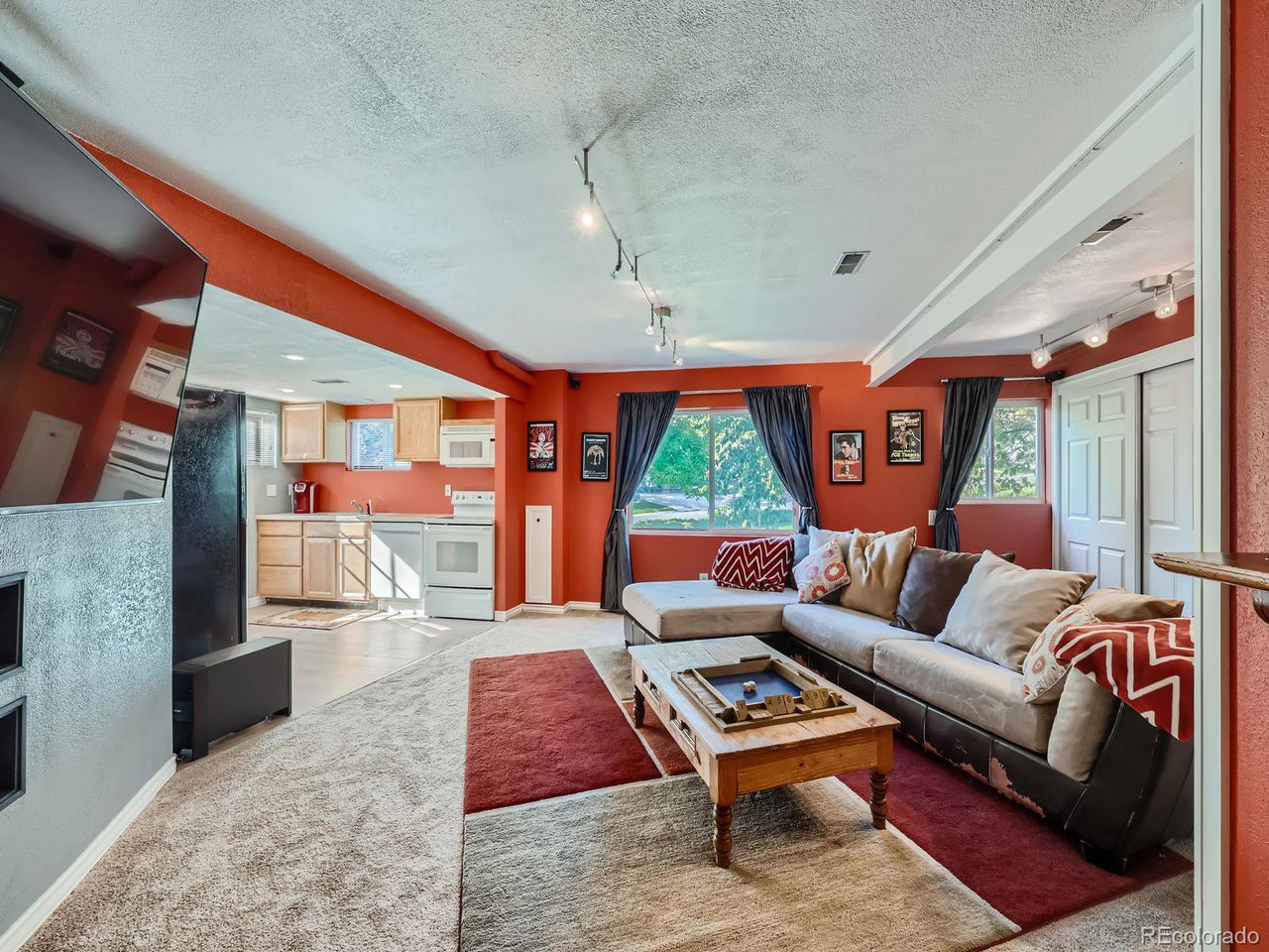 7824 W 109th Pl