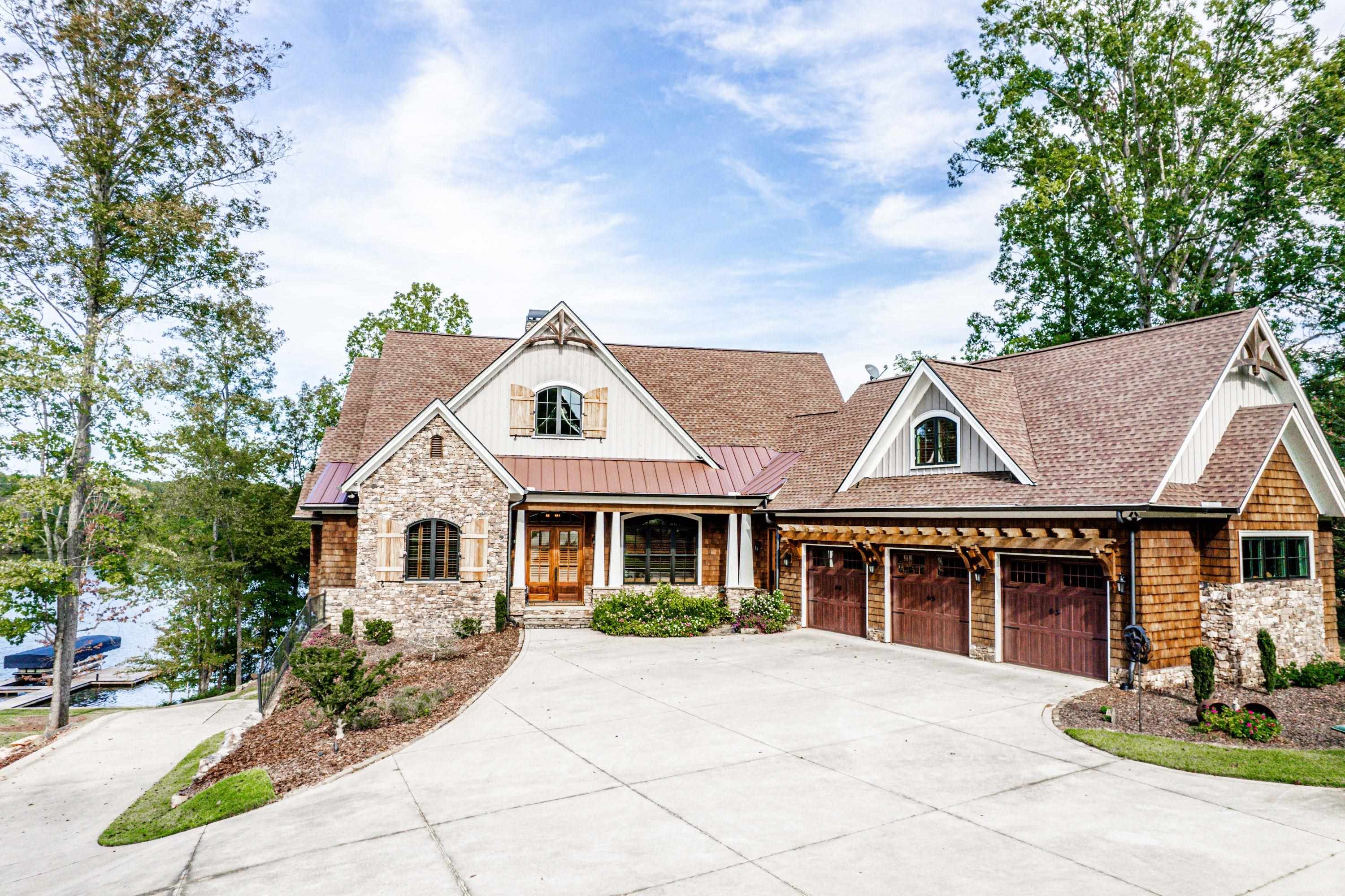 1141 WHITE OAK WAY