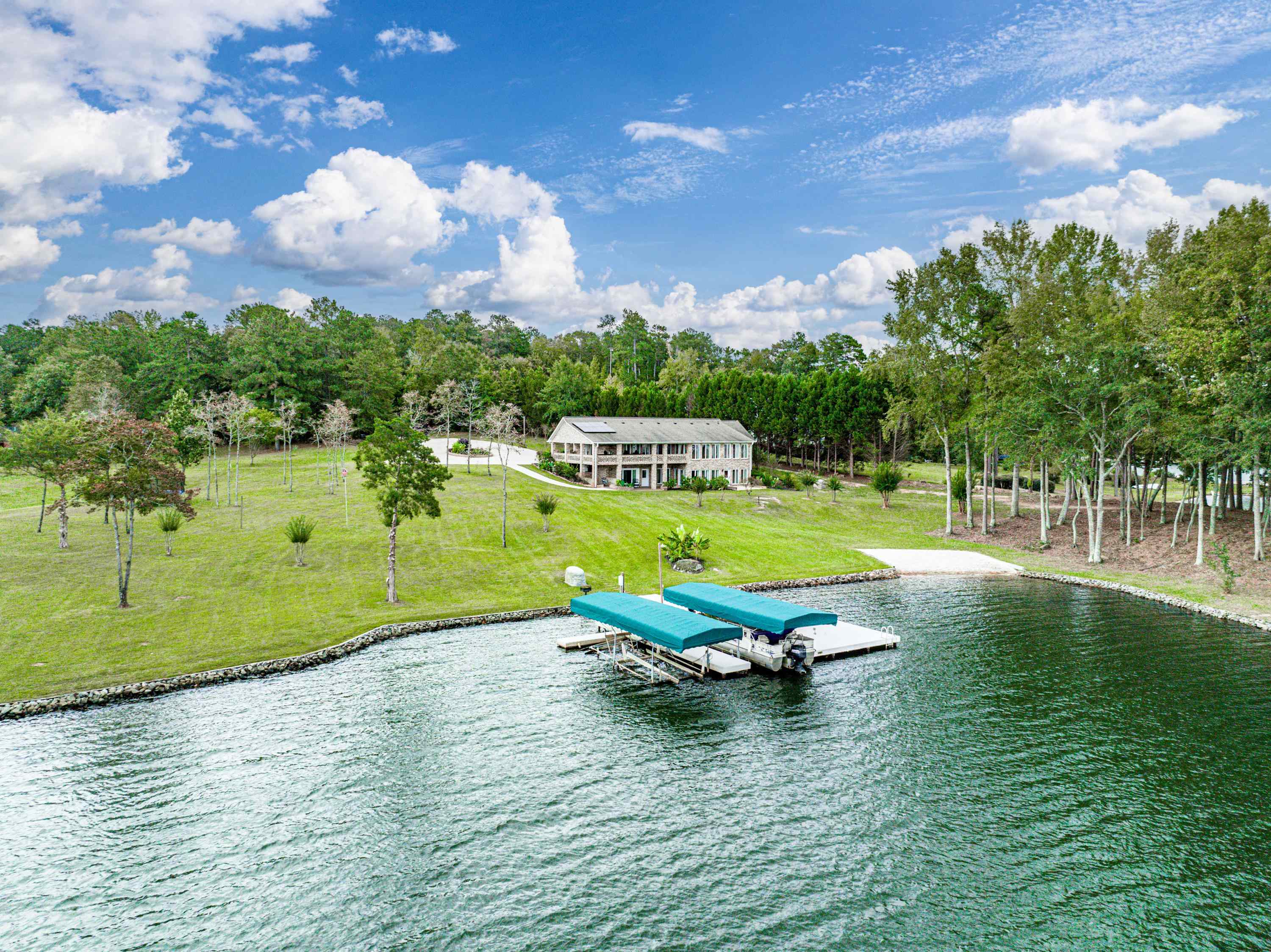1010 COTTONWOOD LANE