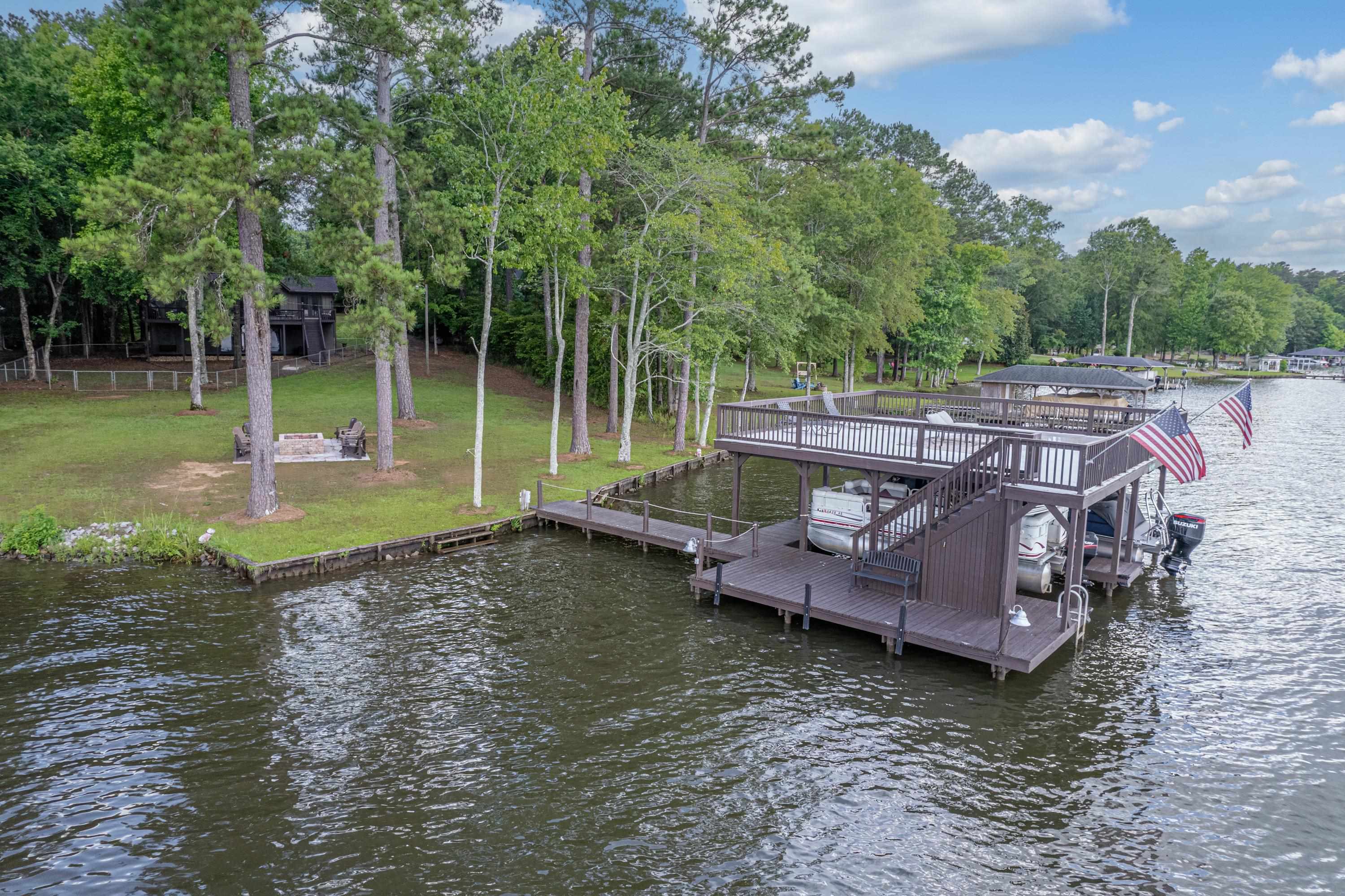 2329 WOODLAND WAY
