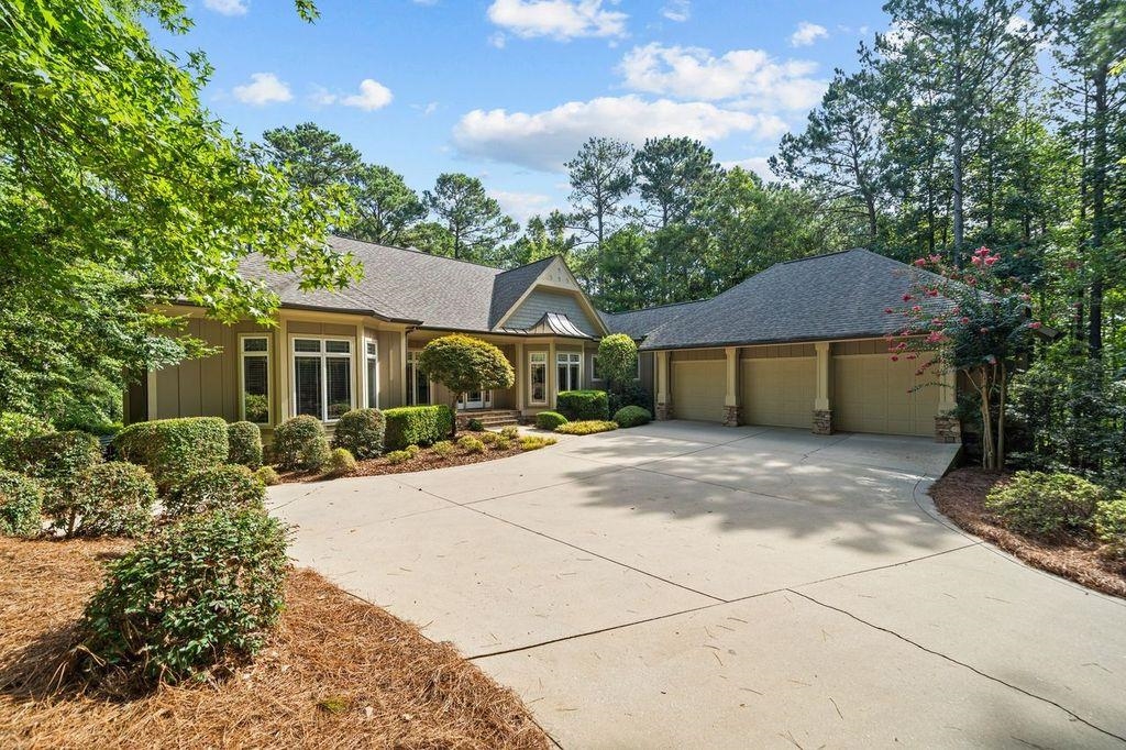 1100 OSLIN PLACE