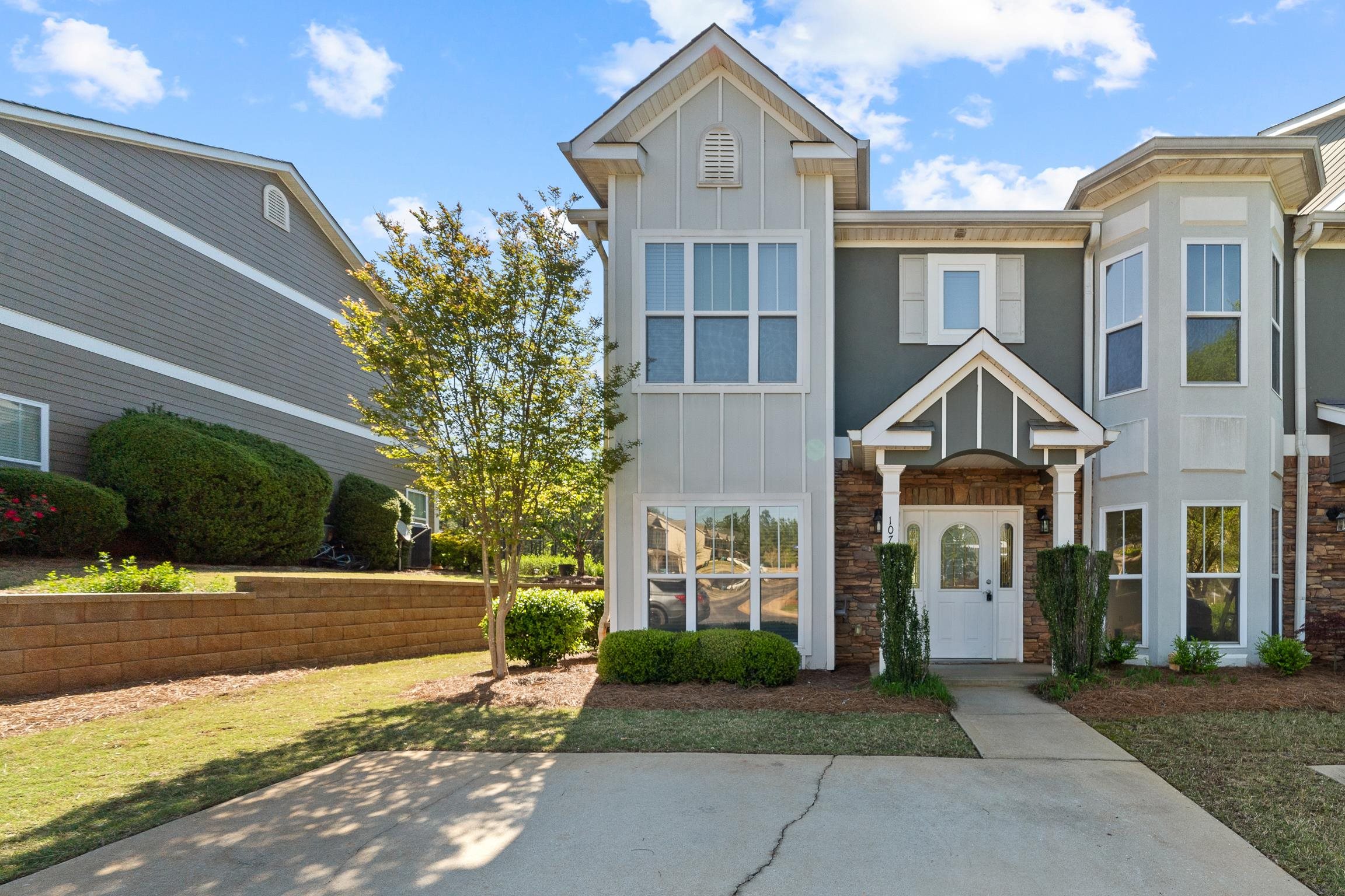 1071 REDBUD STREET
