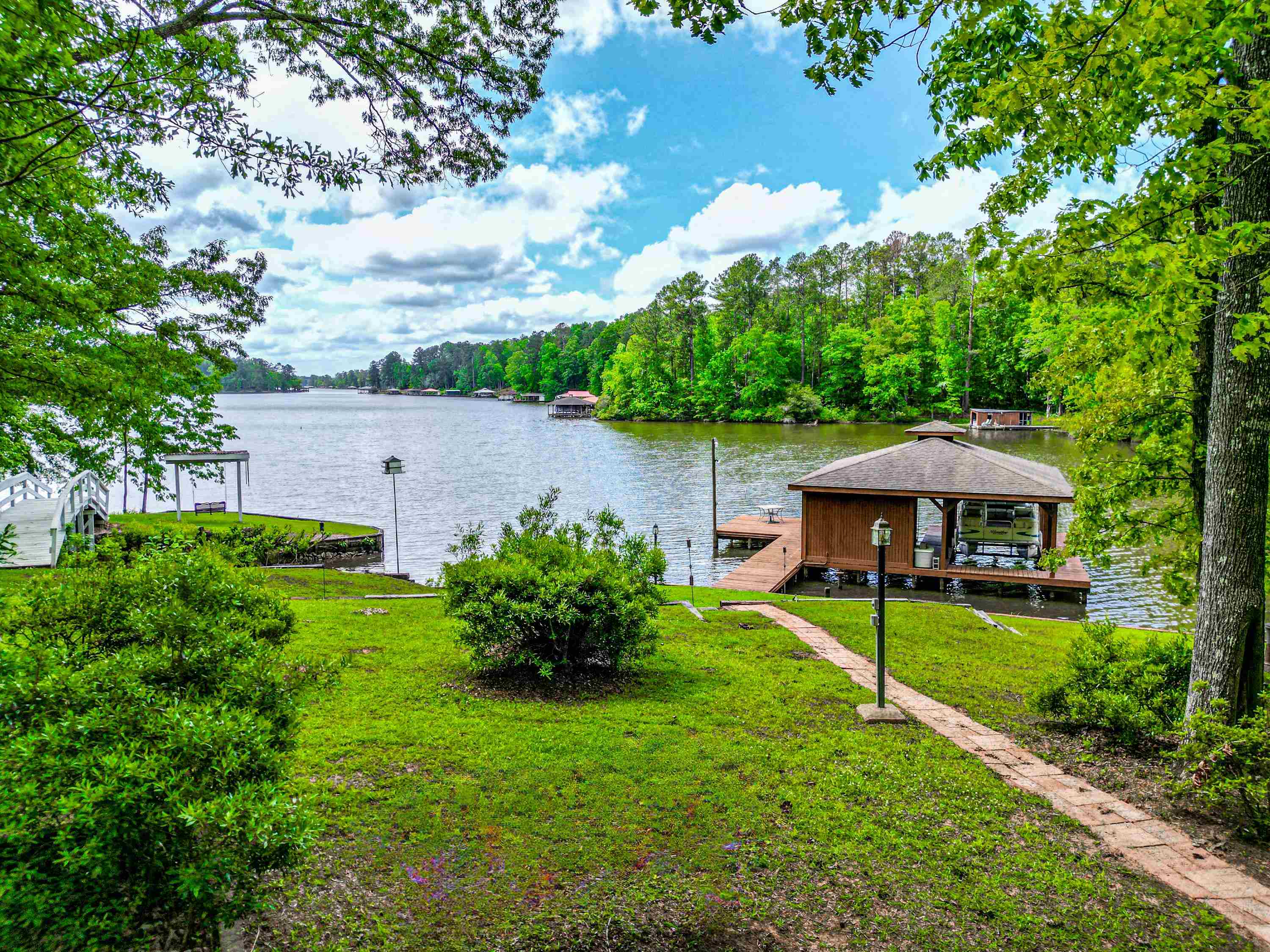 82 DOGWOOD COURT