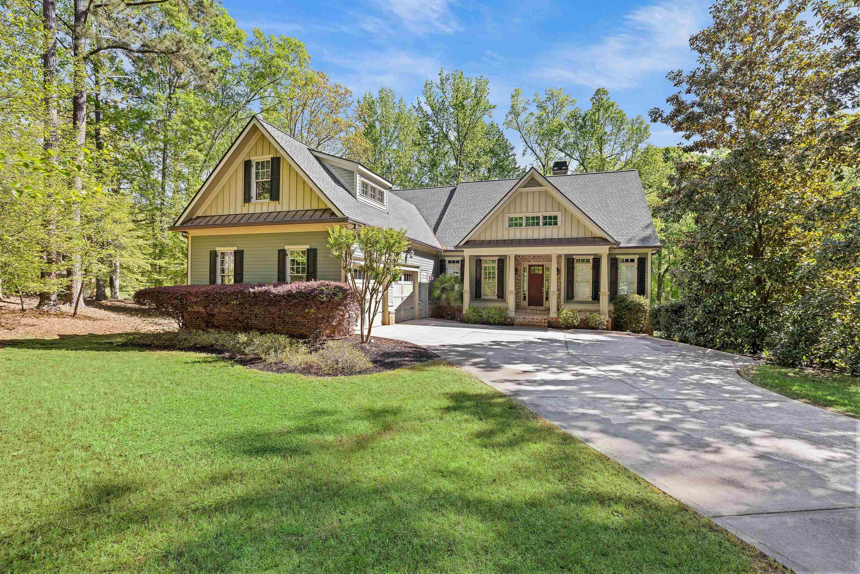 1050 SPYGLASS HILL