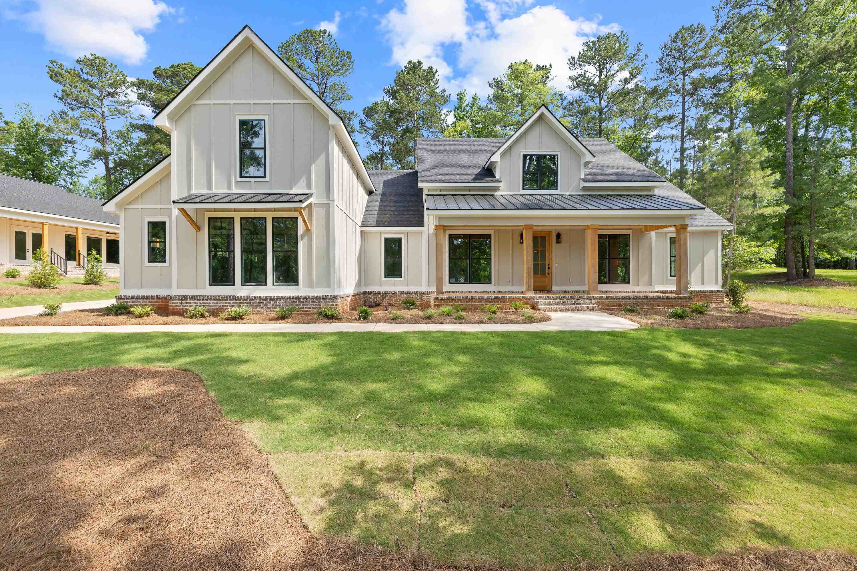 1211 TURNBERRY CIRCLE