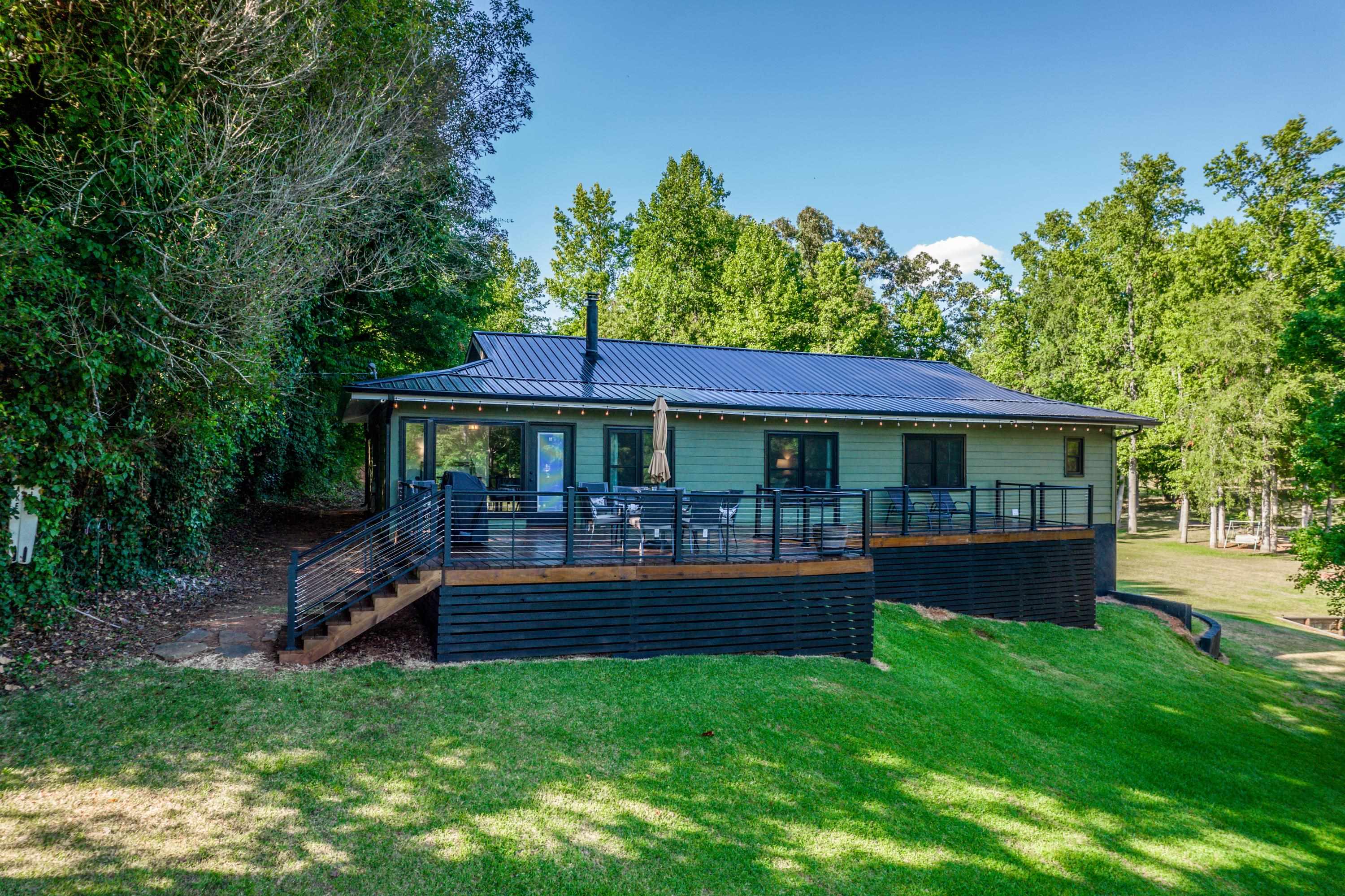128 TURTLE COURT