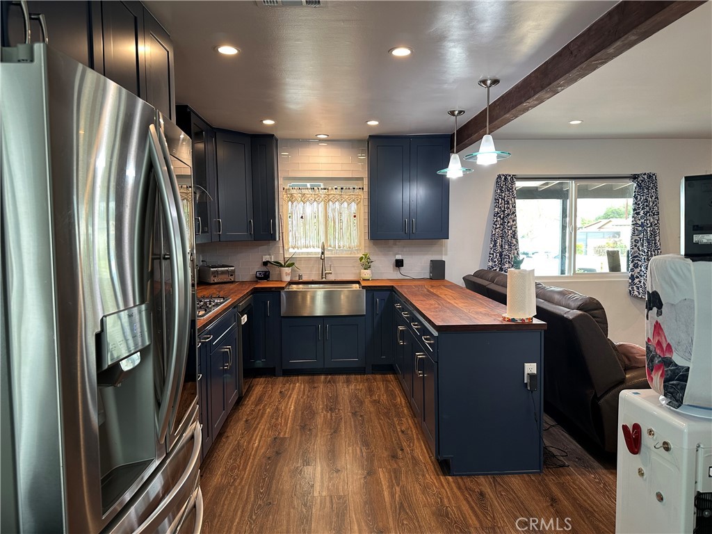 5532 N Traymore Avenue