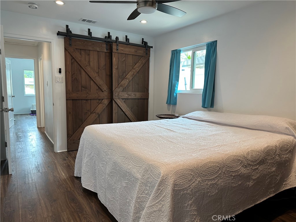 5532 N Traymore Avenue