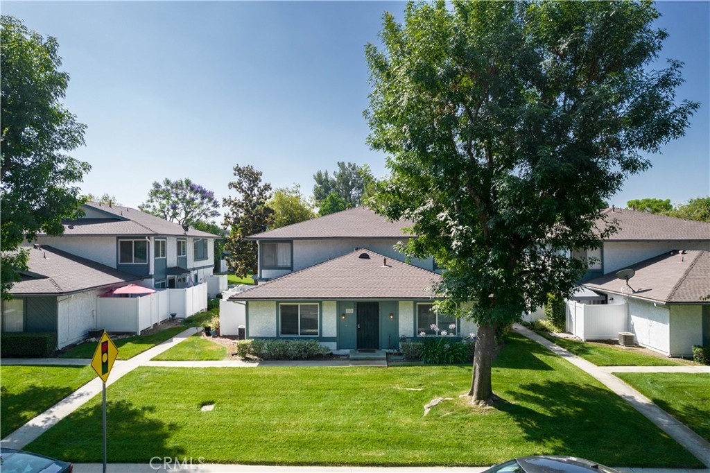 860 W Sierra Madre Avenue 1