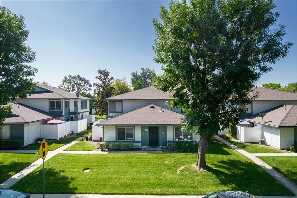 860 W Sierra Madre Avenue 1
