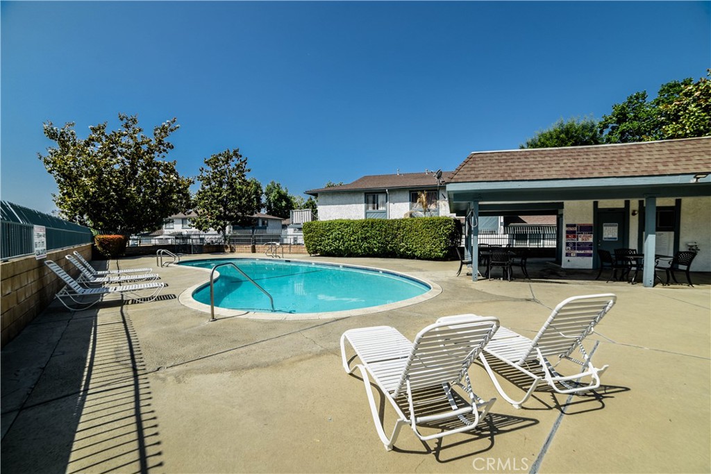 860 W Sierra Madre Avenue 1