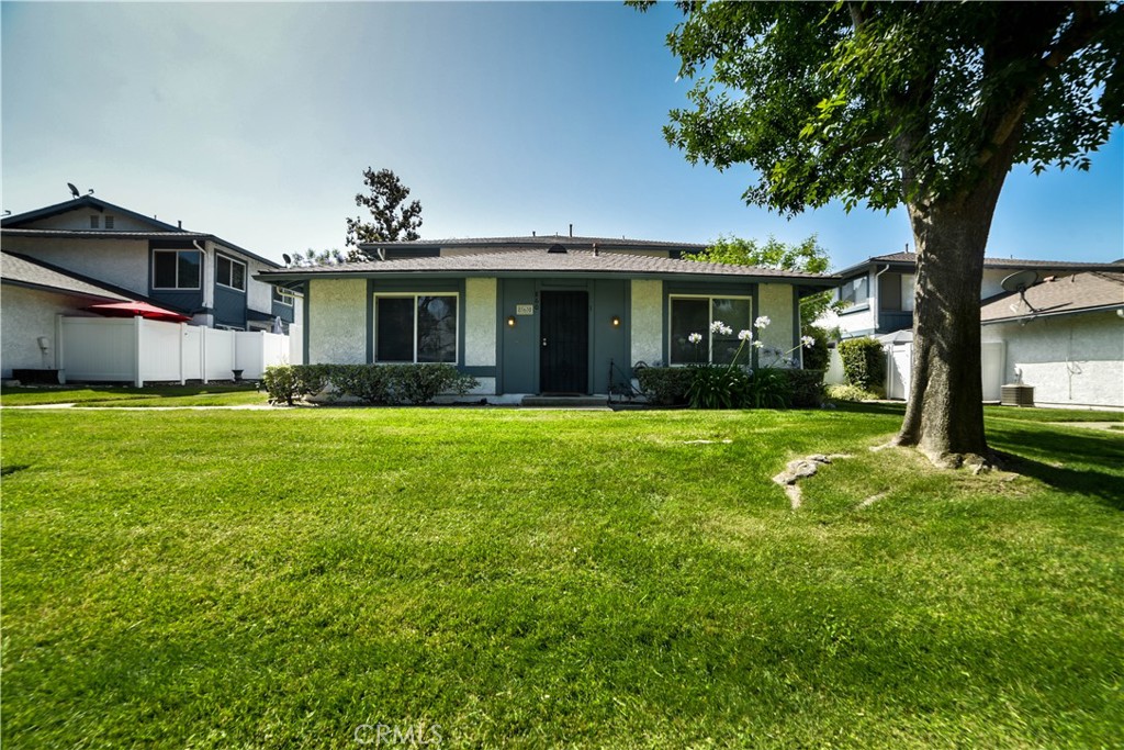 860 W Sierra Madre Avenue 1