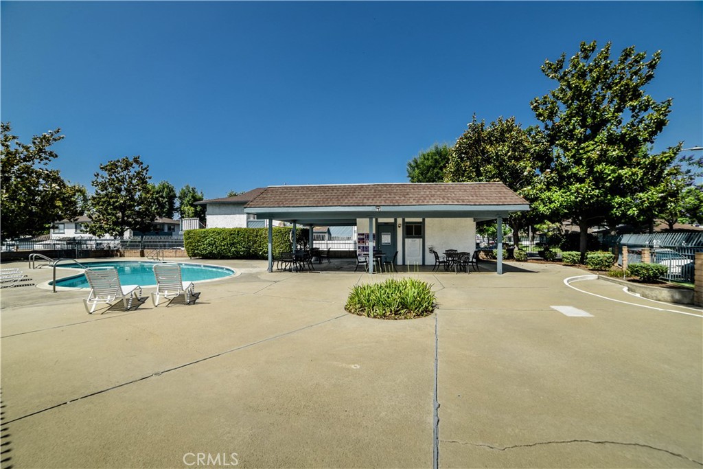 860 W Sierra Madre Avenue 1