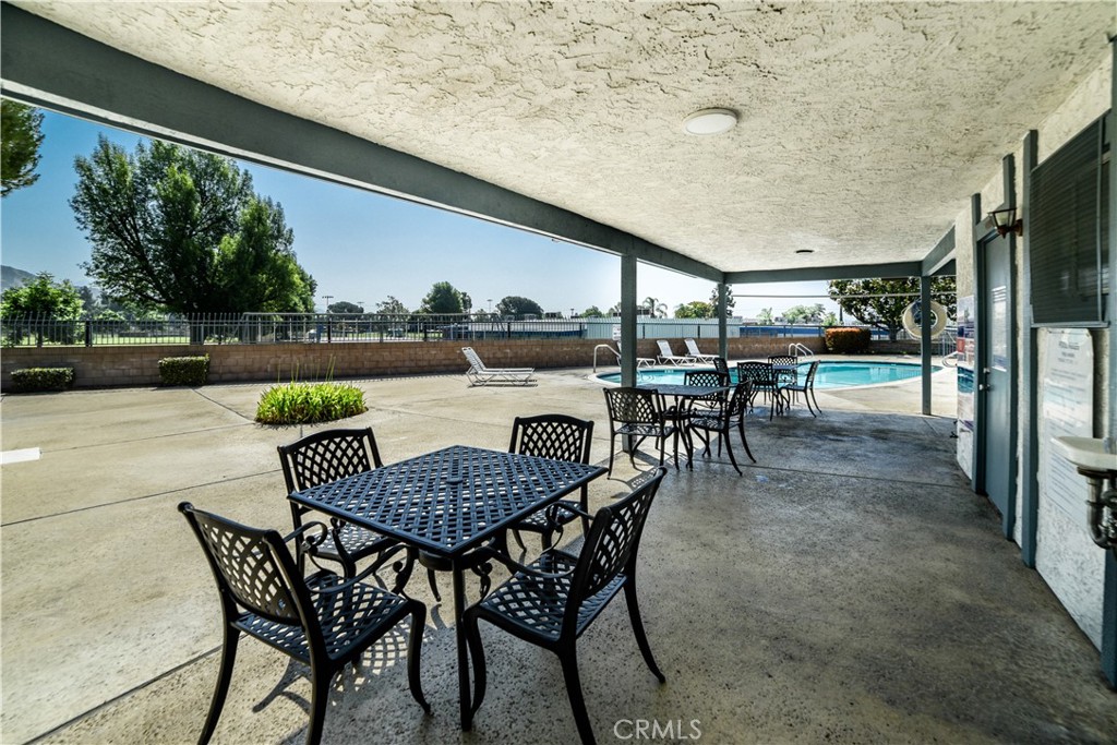 860 W Sierra Madre Avenue 1