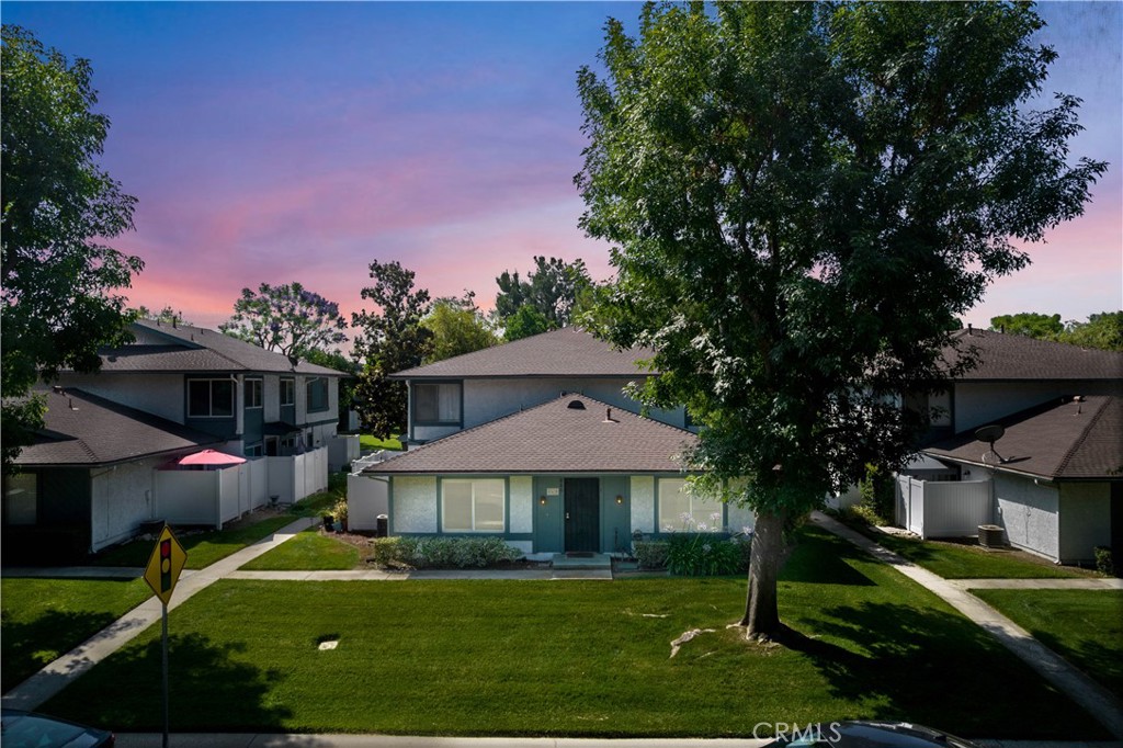 860 W Sierra Madre Avenue 1