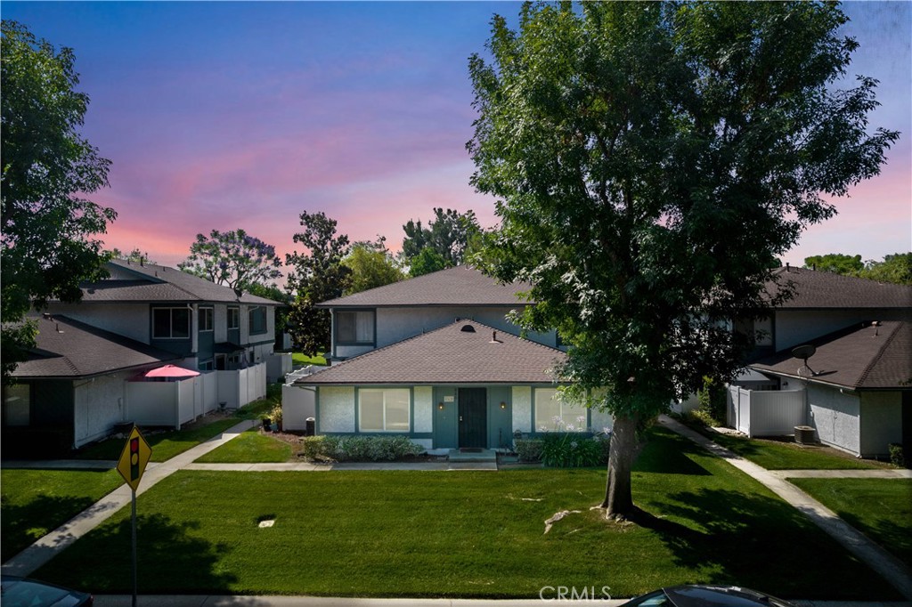 860 W Sierra Madre Avenue 1